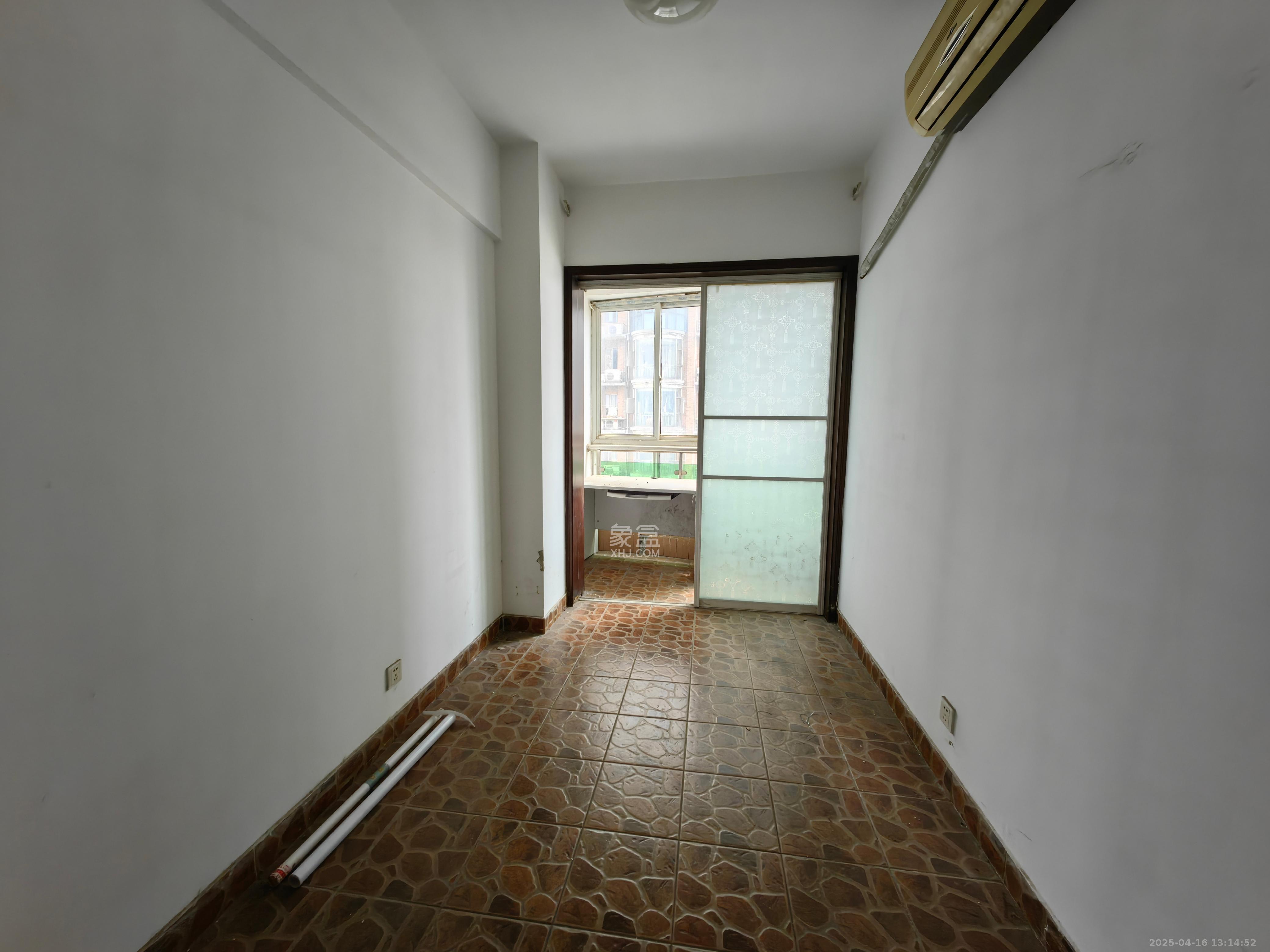 佳天国际新城 3室2厅2卫 3200.0元/月 佳天国际新城 3室2厅2卫 3200.0元/月室内图