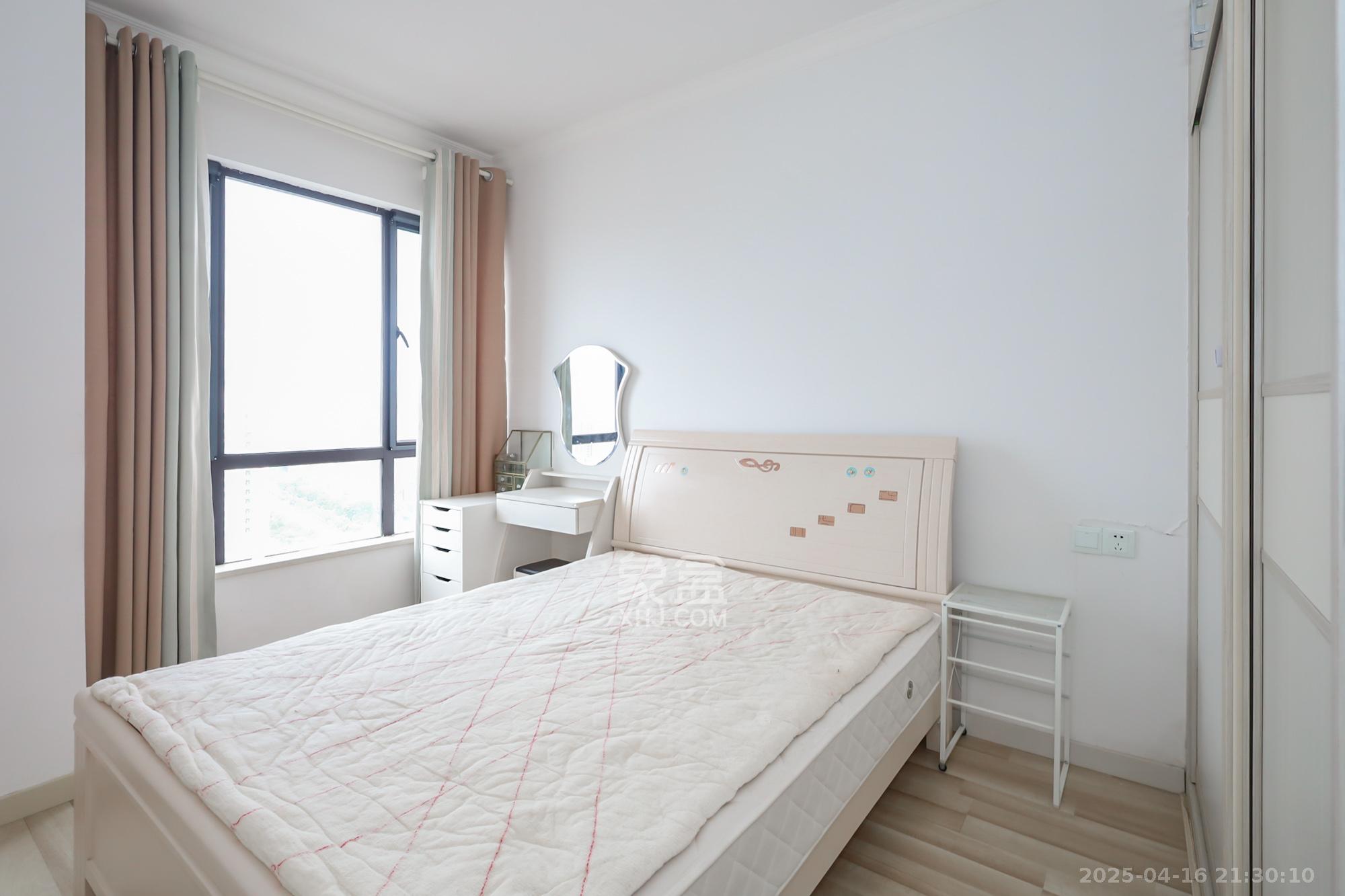 湘腾城市广场 2室2厅1卫 88.8万 湘腾城市广场 2室2厅1卫 88.8万卧室