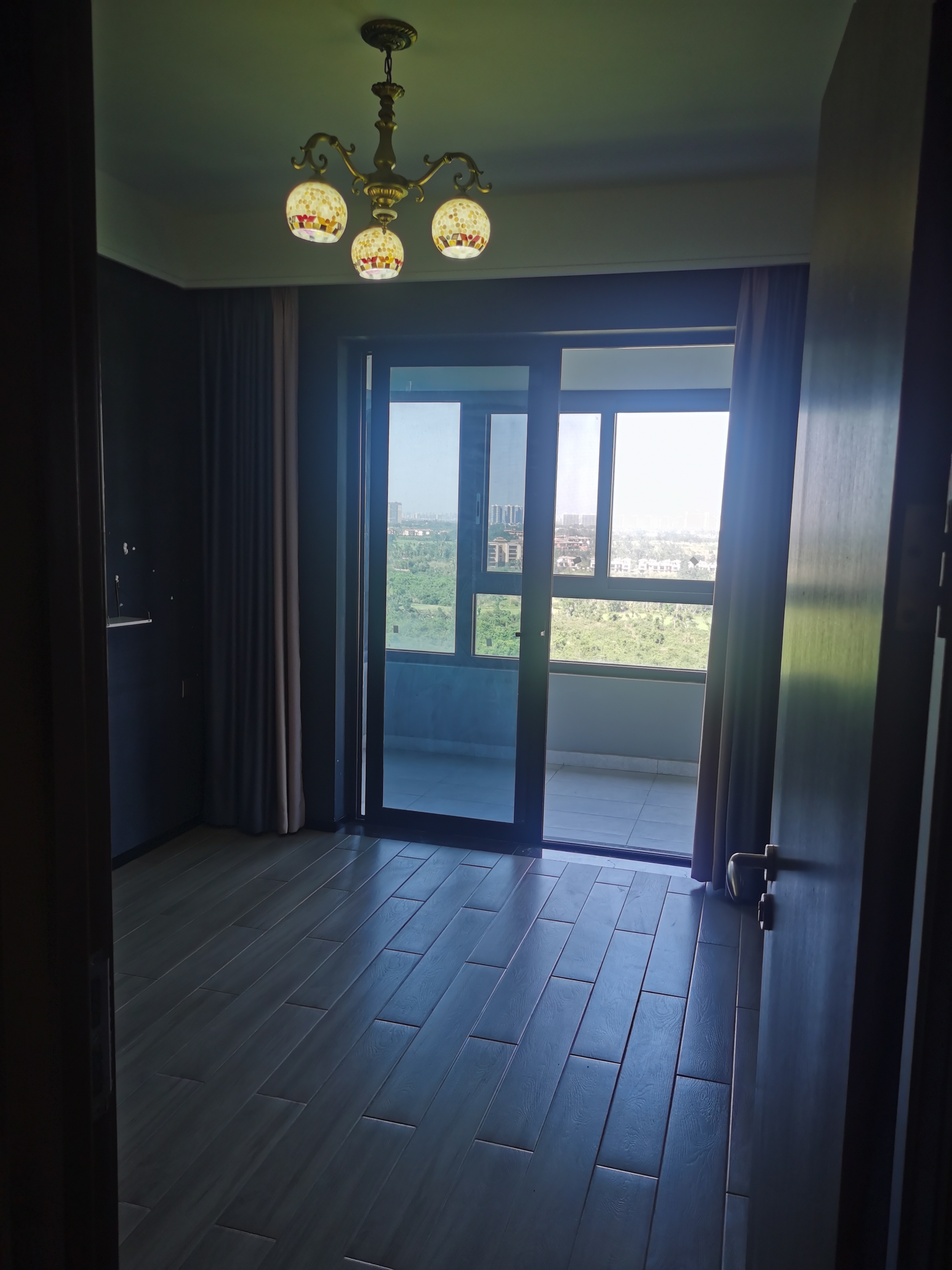 融创观澜湖公园壹号四期  4室2厅2卫    3500.0元/月 融创观澜湖公园壹号四期  4室2厅2卫    3500.0元/月室内图