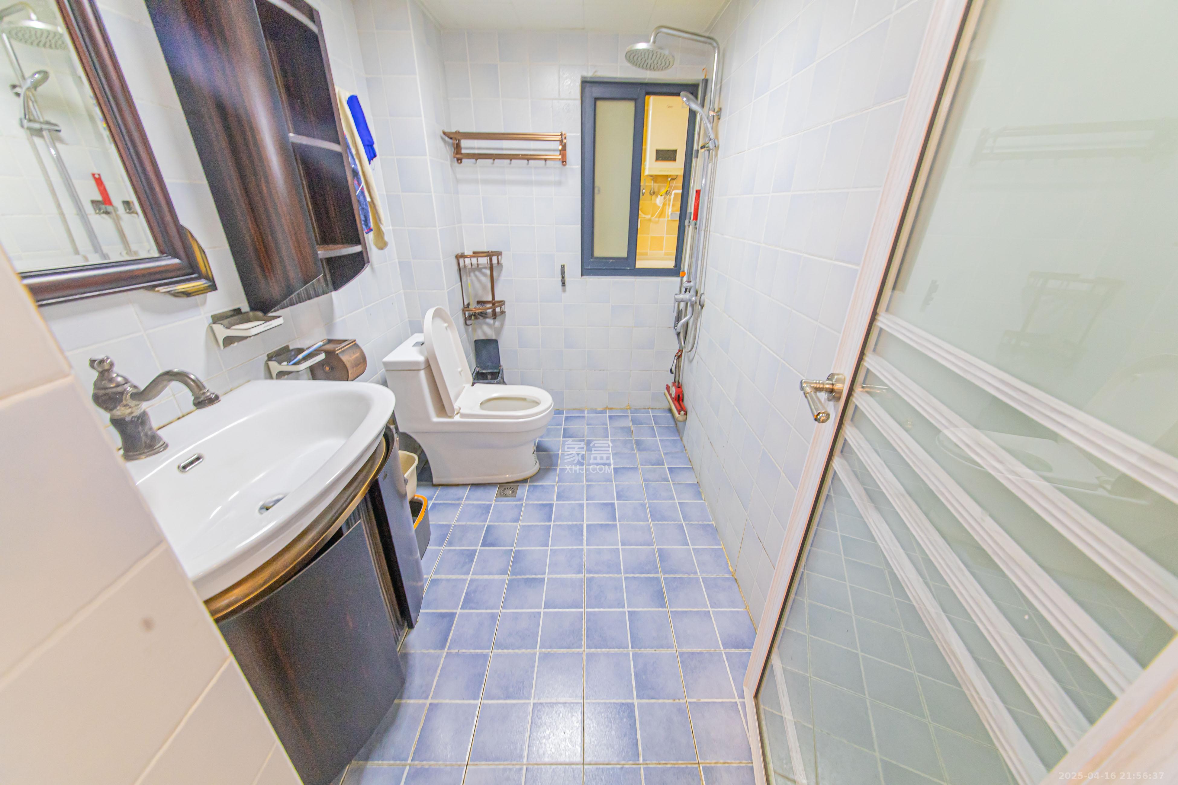 中建芙蓉嘉苑  2室2厅1卫    86.0万 中建芙蓉嘉苑  2室2厅1卫    86.0万卫生间