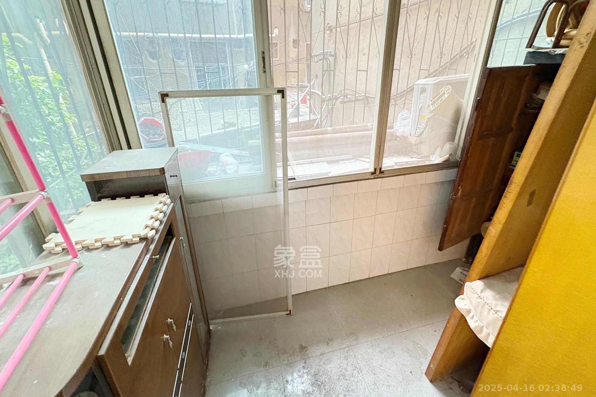 长沙县疾控中心宿舍  2室1厅1卫   48.00万阳台