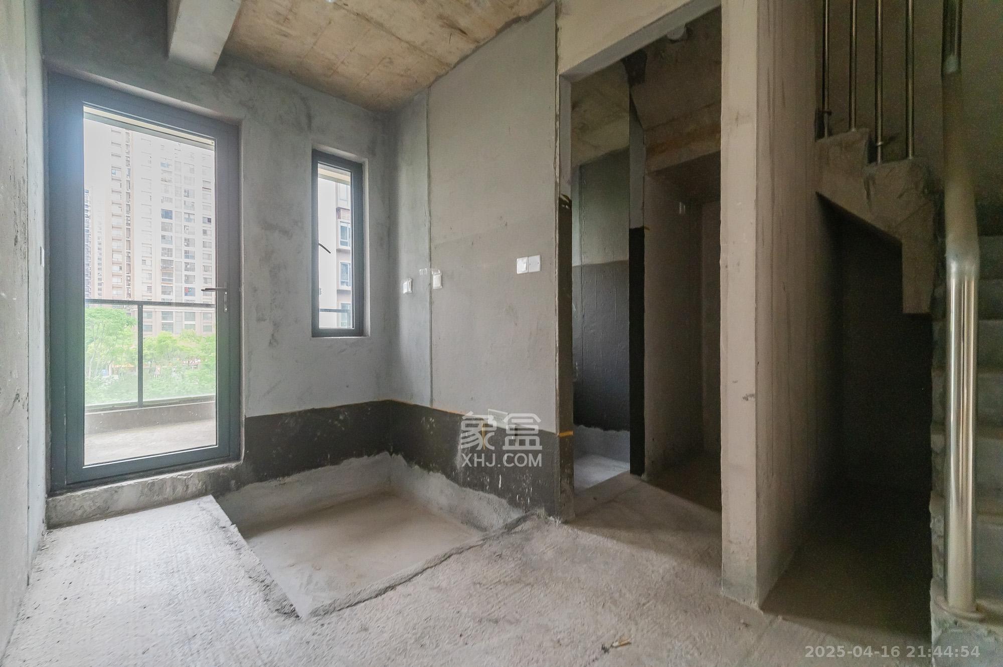 三一云谷 5室2厅3卫 170.0万 三一云谷 5室2厅3卫 170.0万其他