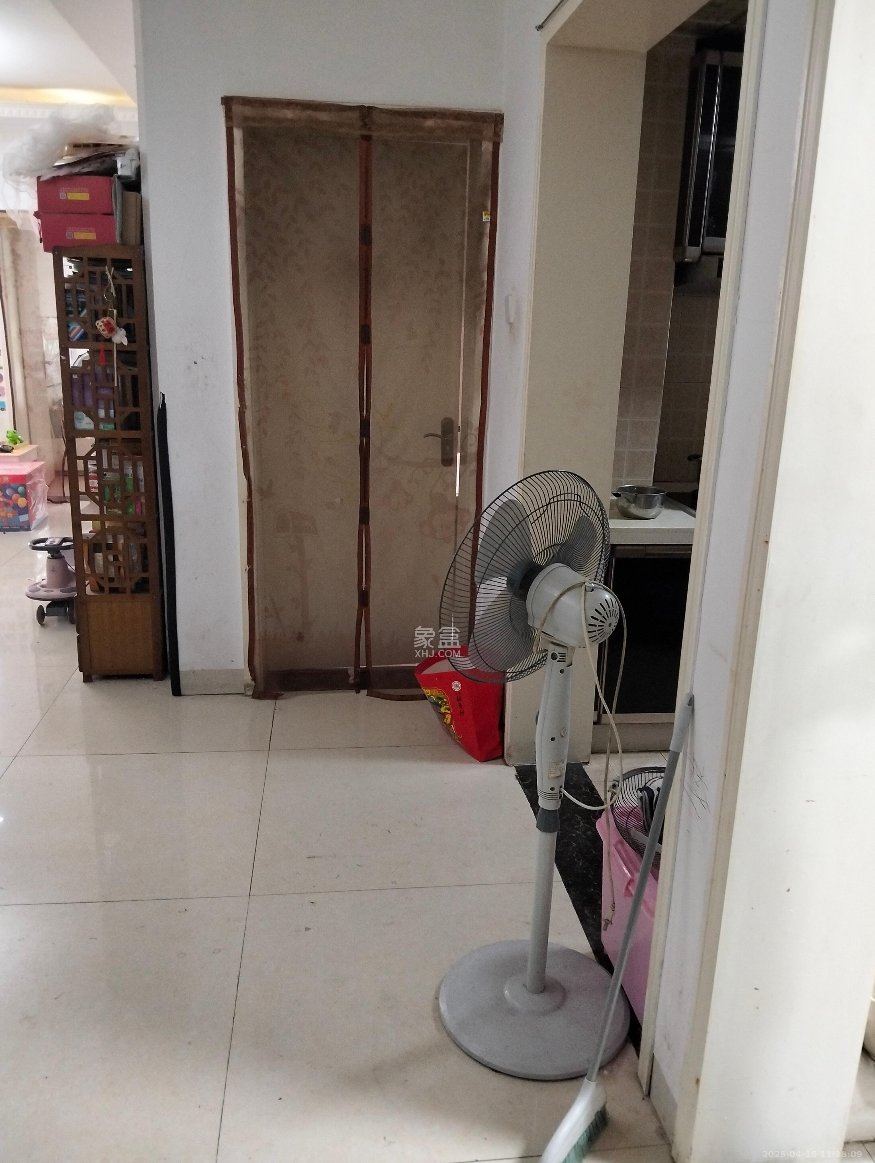 长房时代城  1室2厅1卫   2400.00元/月