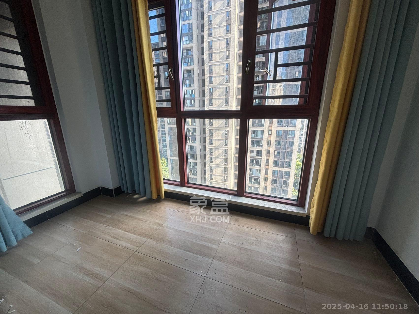 建发中央公园（建发美地）  3室1厅1卫    2300.0元/月室内图