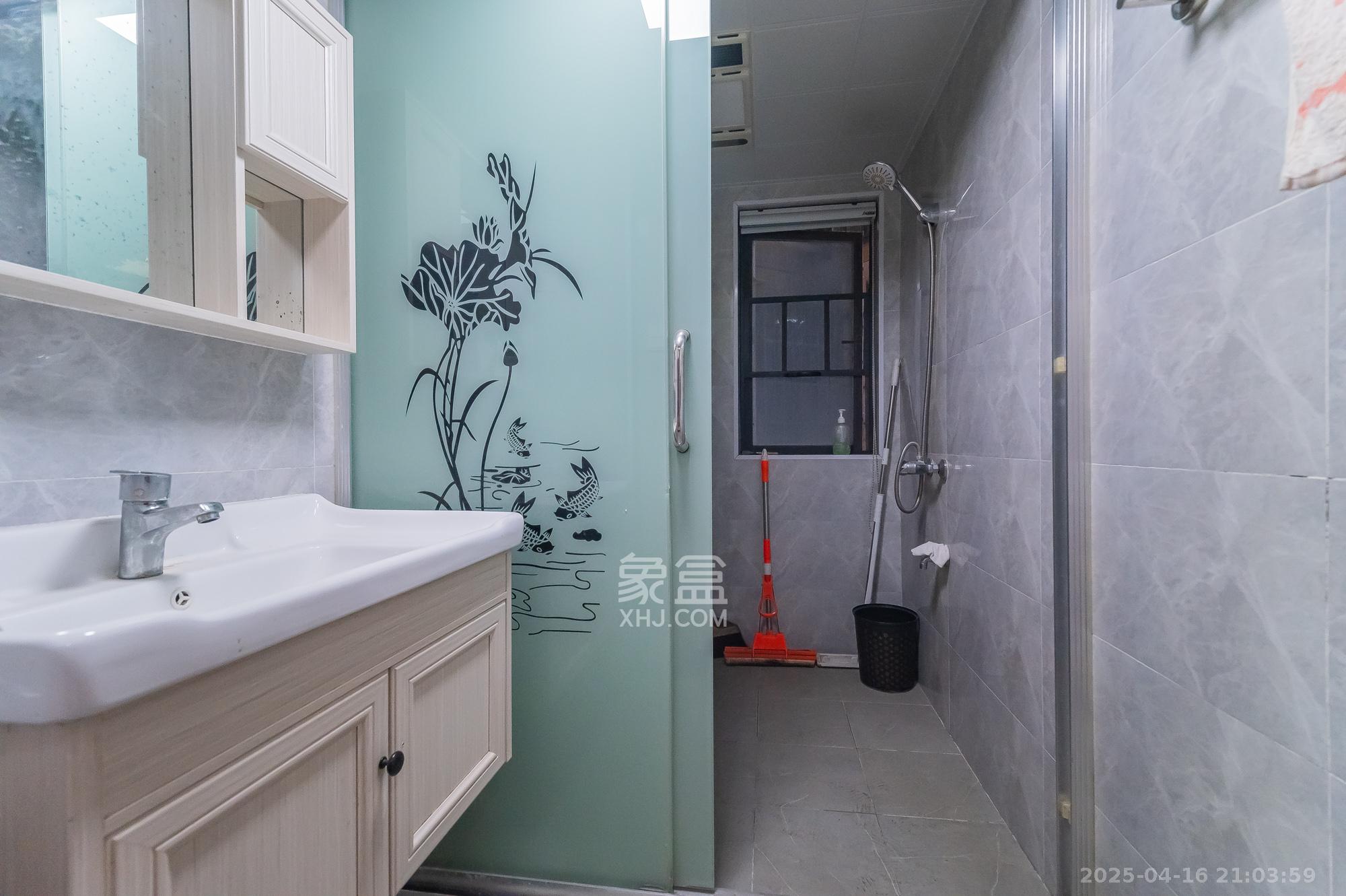 方略城市广场  3室2厅1卫    85.0万 方略城市广场  3室2厅1卫    85.0万卫生间