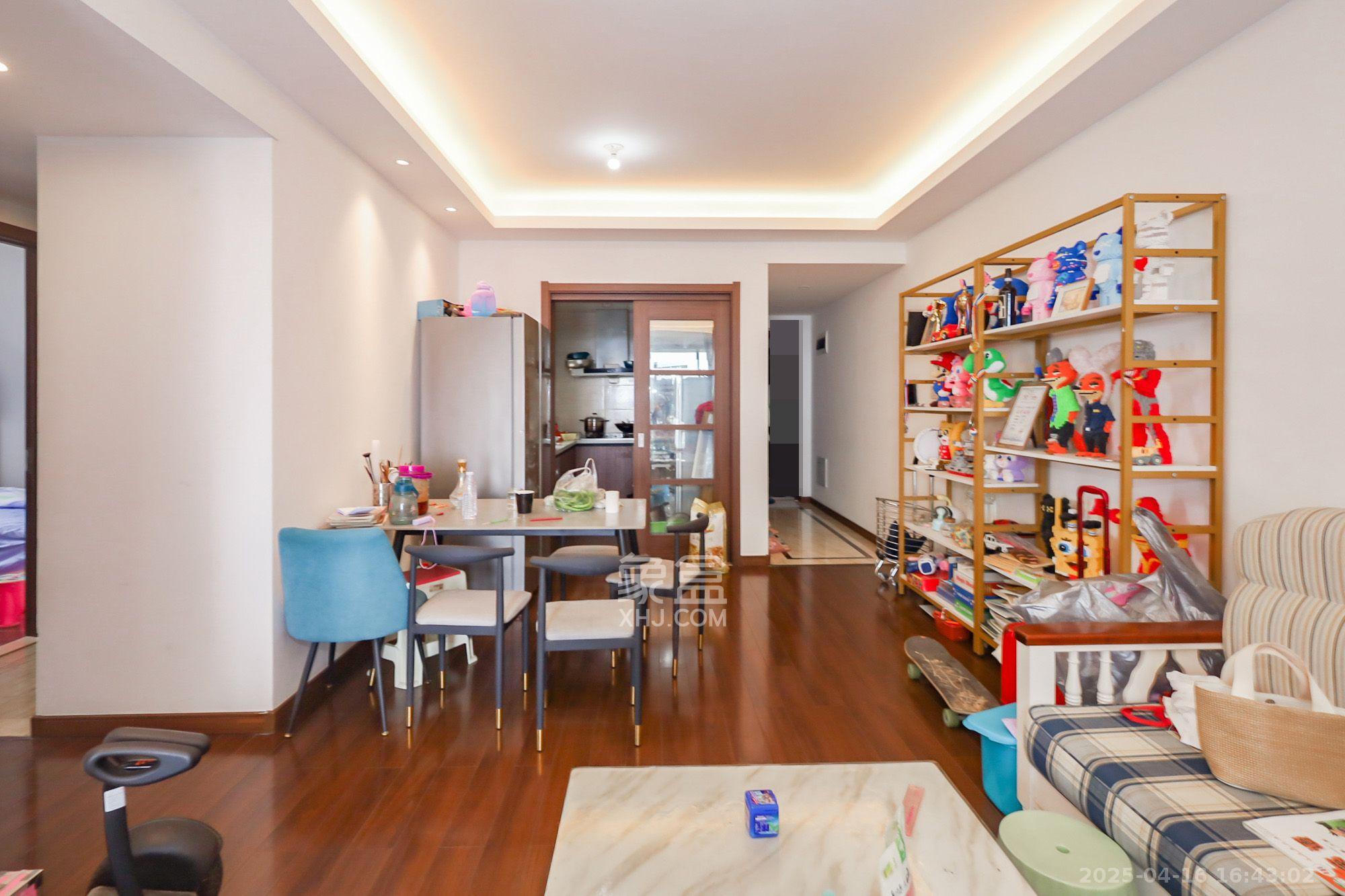 万科里金域国际 3室2厅2卫 3500.0元/月 万科里金域国际 3室2厅2卫 3500.0元/月室内图