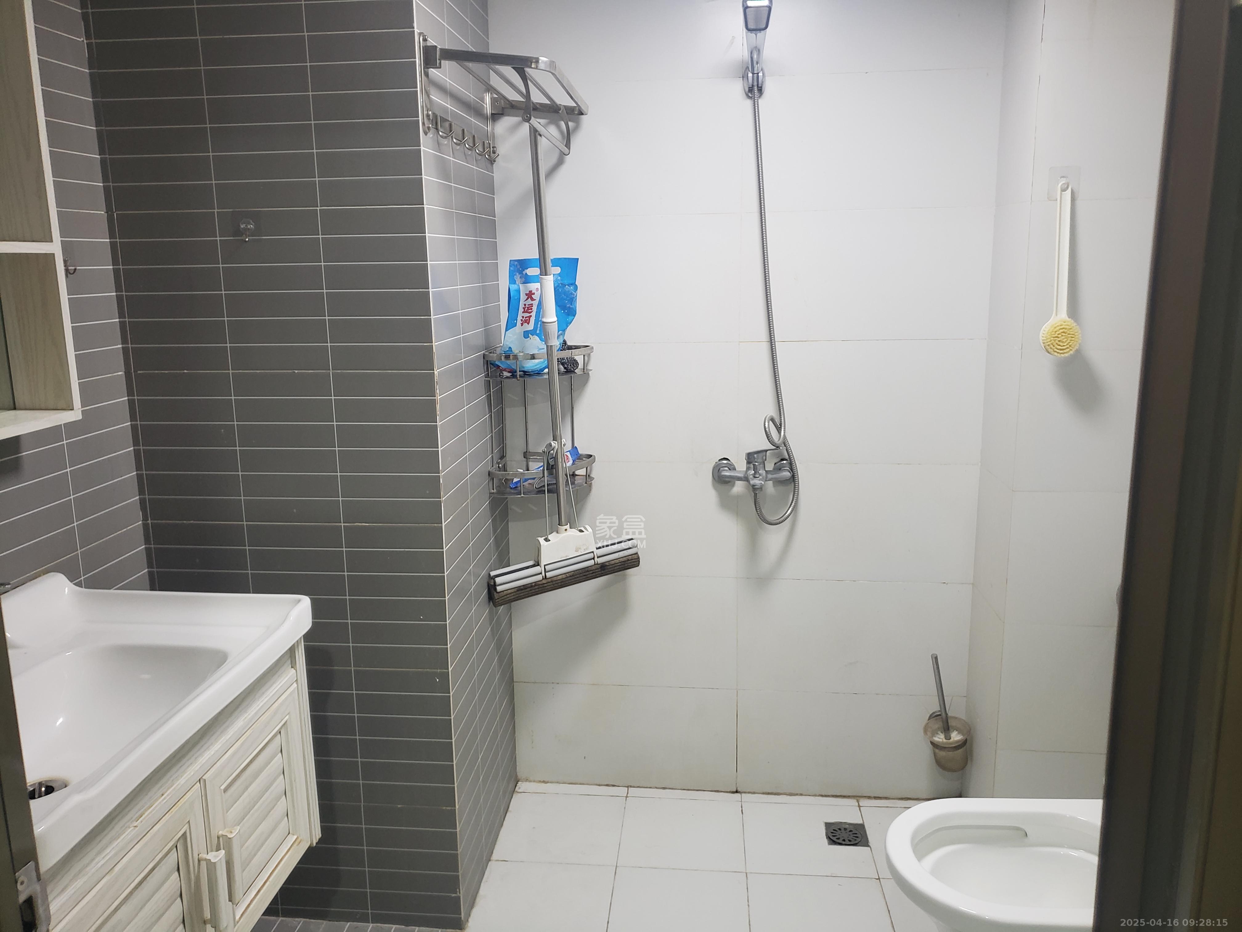 圭塘三小区  1室1厅1卫   1650.00元/月室内图