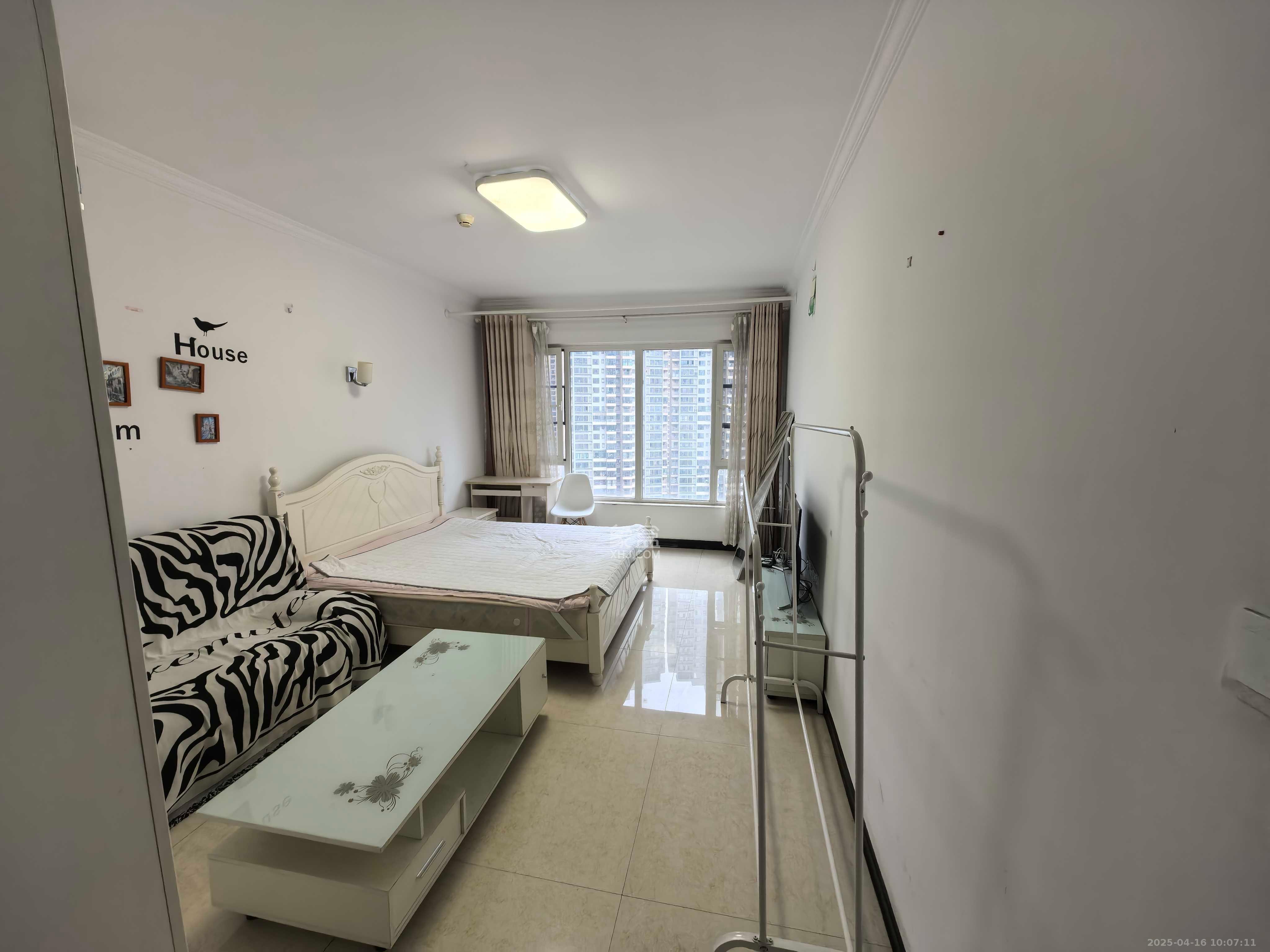 北辰三角洲E3区 1室2厅1卫 2000.0元/月 北辰三角洲E3区 1室2厅1卫 2000.0元/月室内图