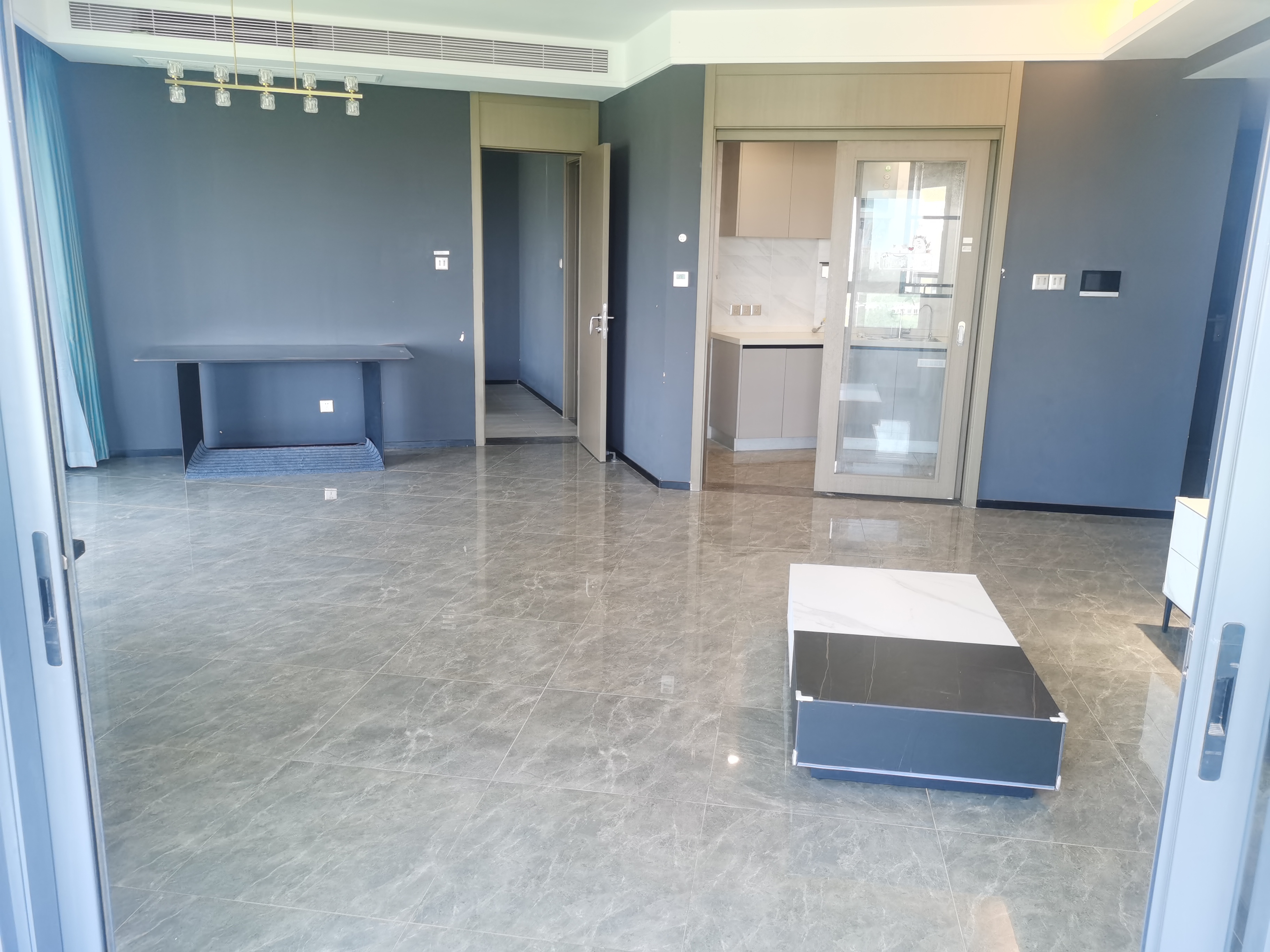 融创观澜湖公园壹号四期  4室2厅2卫    3500.0元/月 融创观澜湖公园壹号四期  4室2厅2卫    3500.0元/月室内图