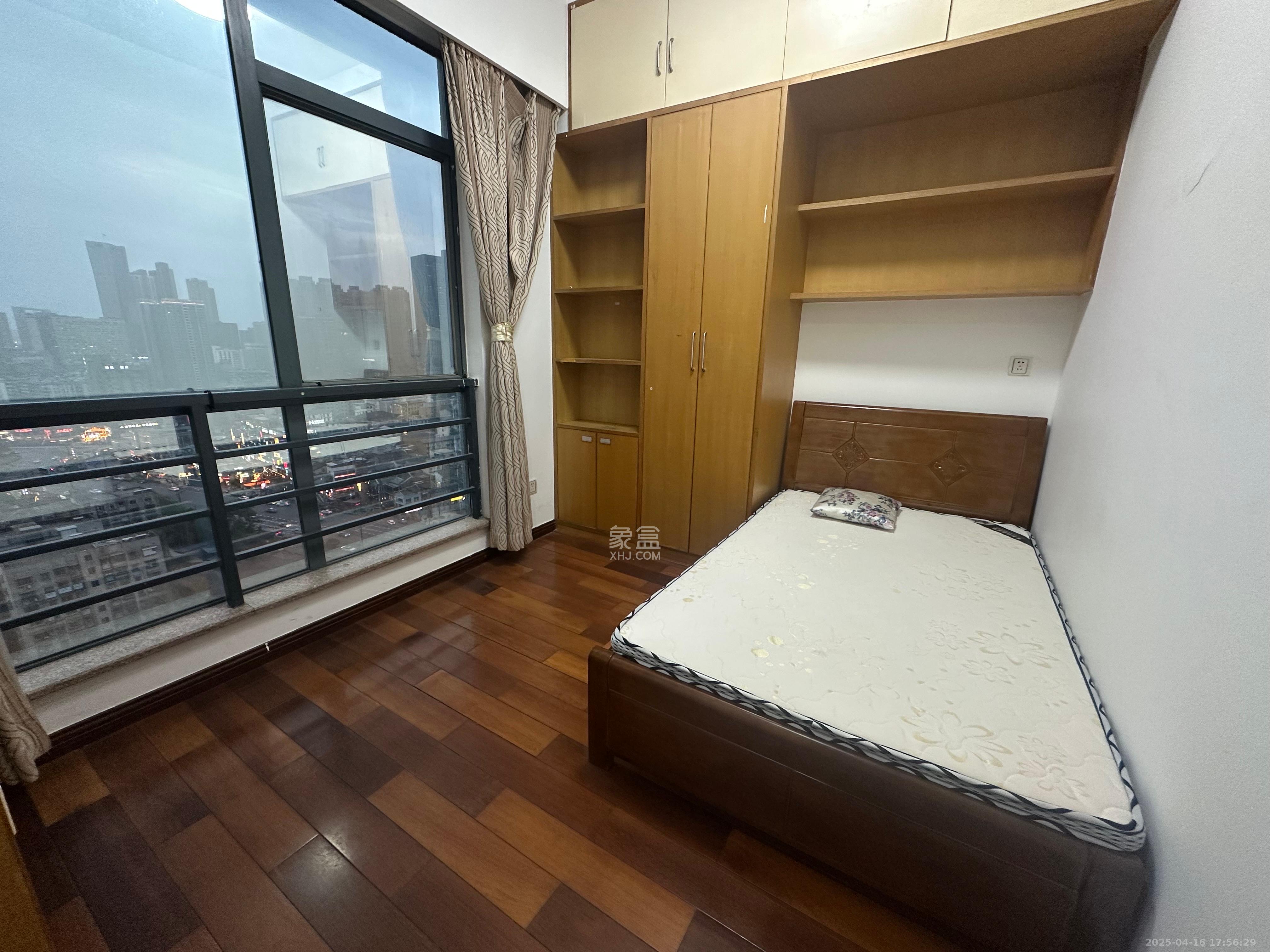 YO领域(领御大厦)  2室1厅1卫    2600.0元/月 YO领域(领御大厦)  2室1厅1卫    2600.0元/月室内图