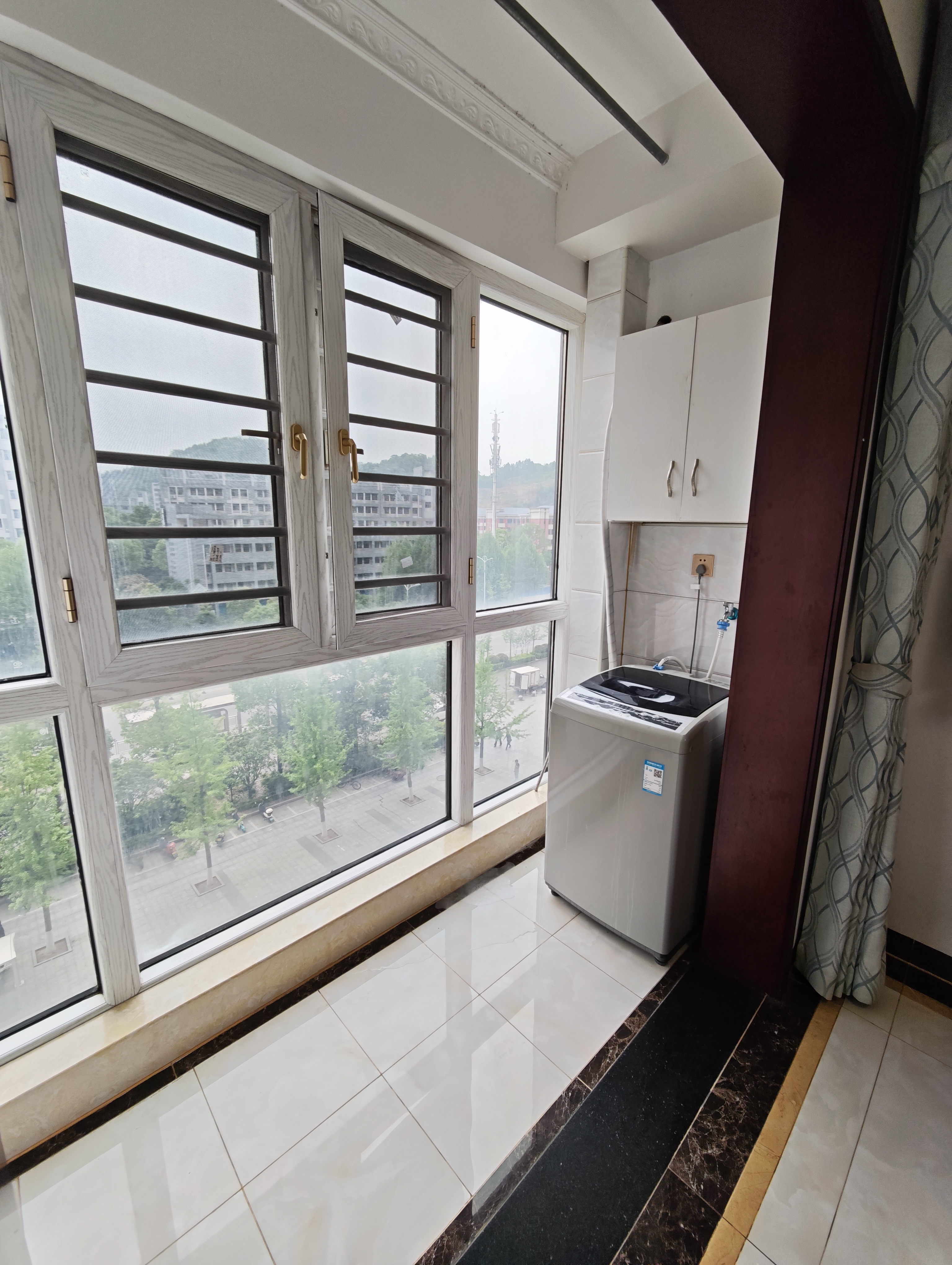 百弘学府城 3室2厅2卫 2000.0元/月 百弘学府城 3室2厅2卫 2000.0元/月室内图