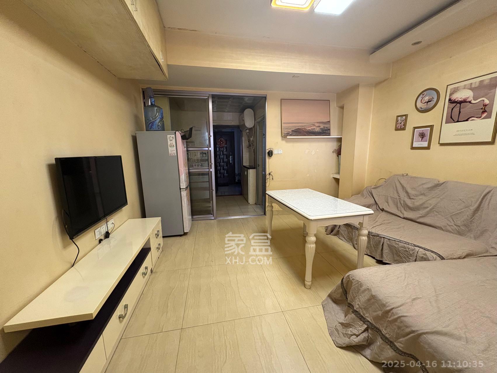 蝴蝶谷 1室1厅1卫 1000.0元/月 蝴蝶谷 1室1厅1卫 1000.0元/月室内图