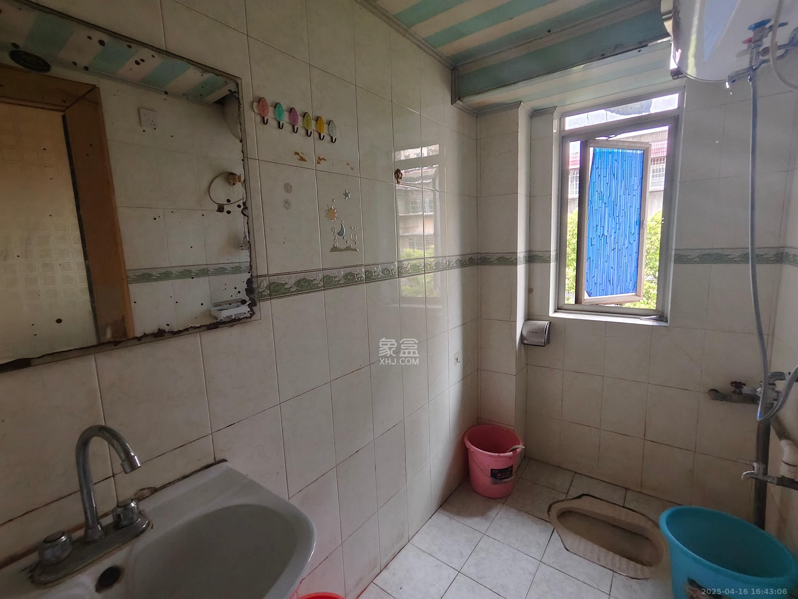 湘计花园 2室2厅1卫 1700.0元/月 湘计花园 2室2厅1卫 1700.0元/月室内图