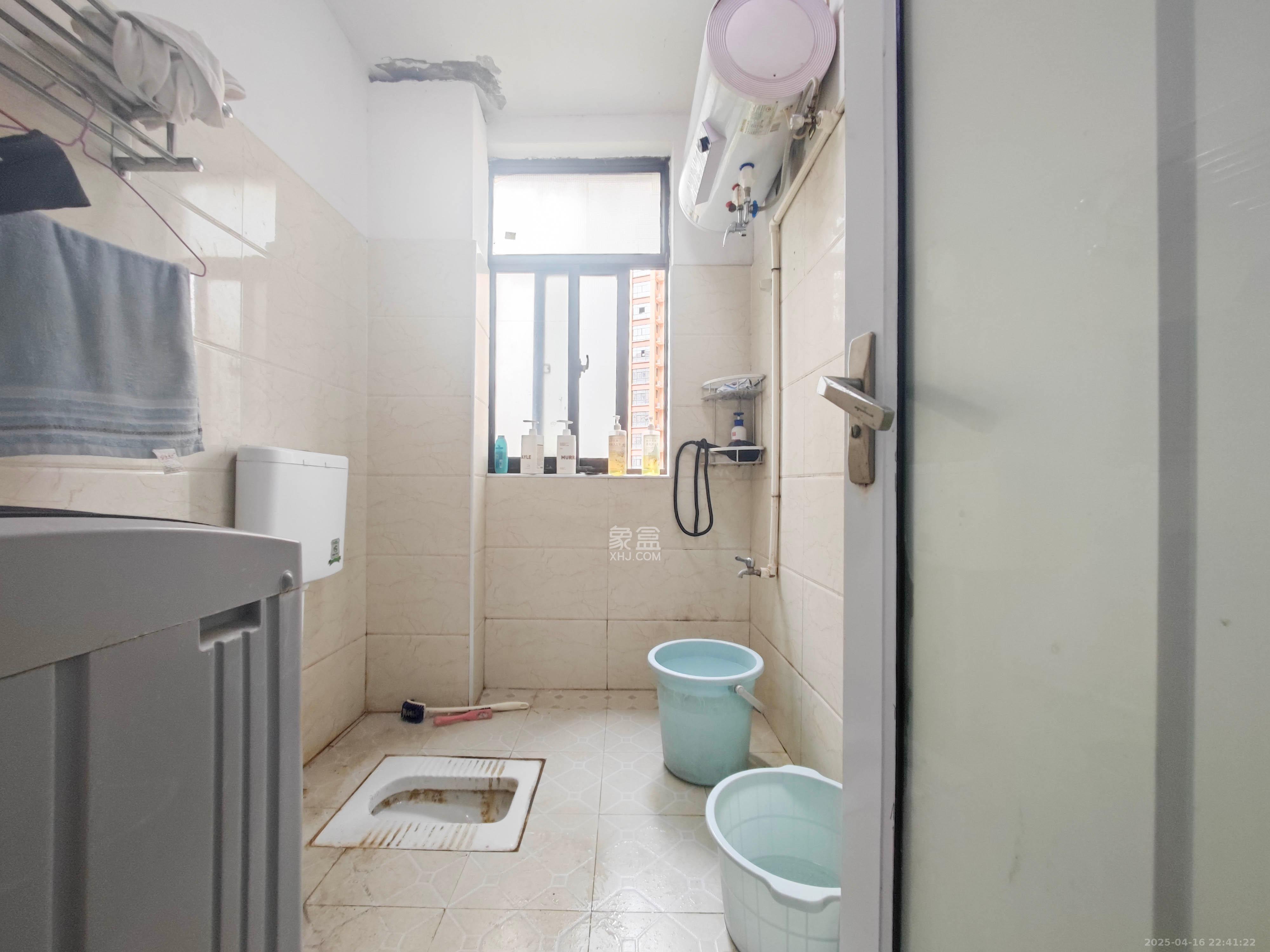 德润小区(丰升德润小区) 3室2厅1卫 109.5万 德润小区(丰升德润小区) 3室2厅1卫 109.5万卫生间