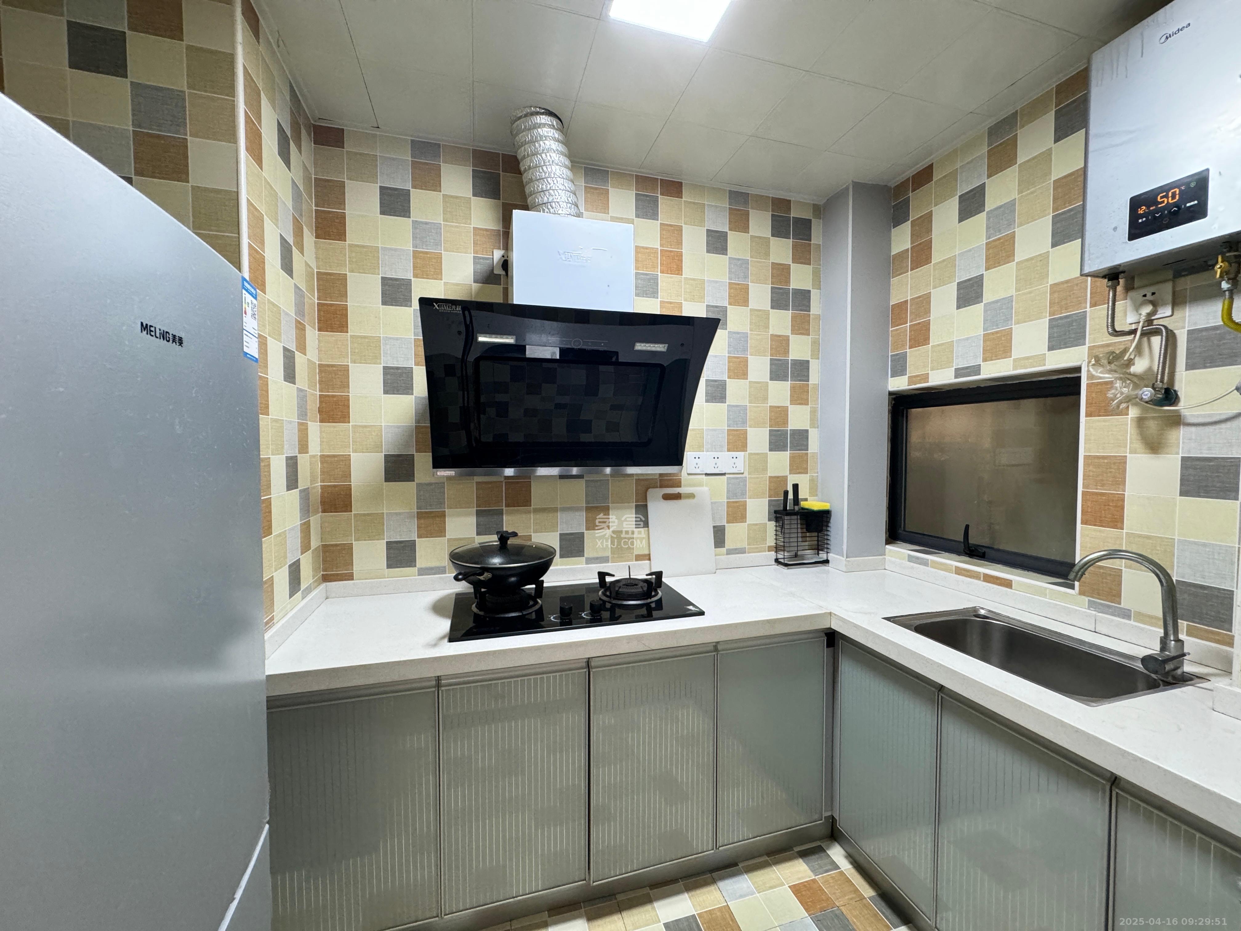 兰亭都荟(璟峰苑)  3室2厅1卫    2700.0元/月 兰亭都荟(璟峰苑)  3室2厅1卫    2700.0元/月室内图