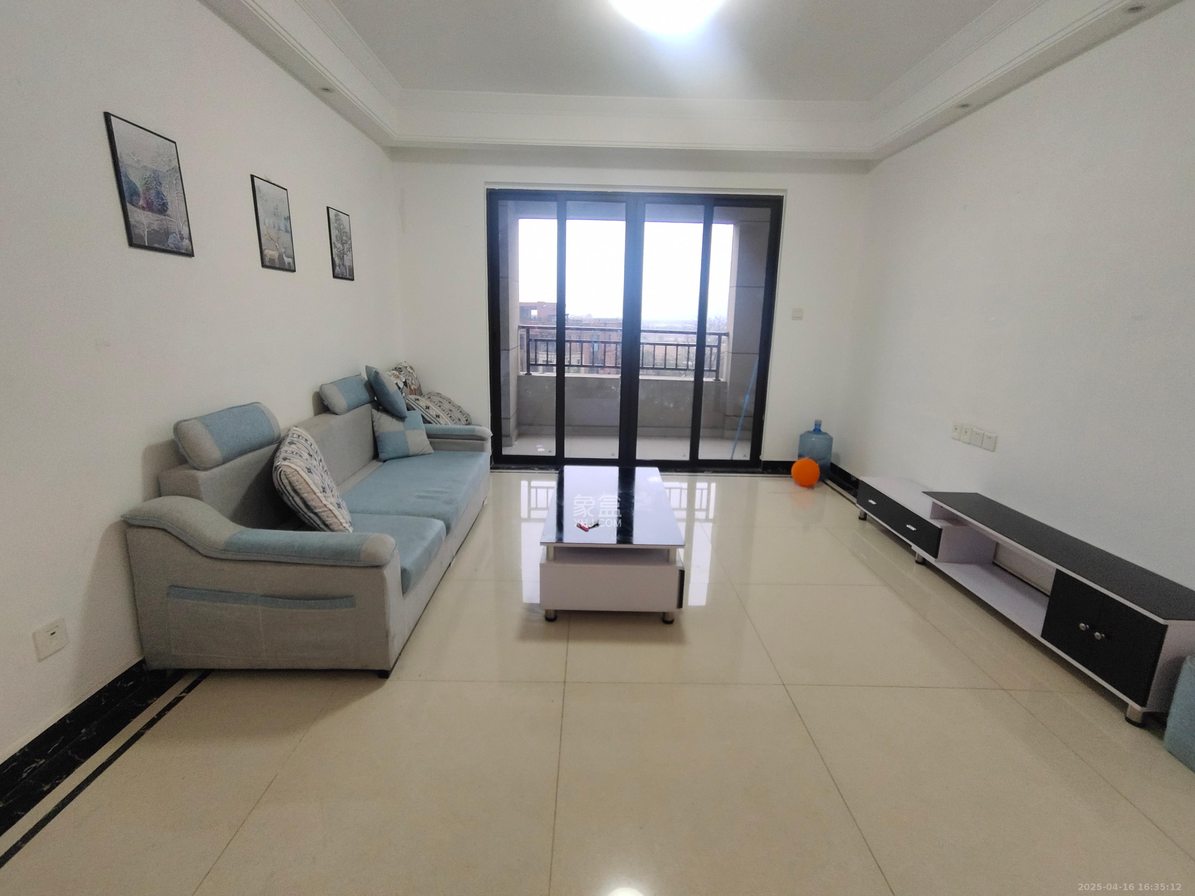 中海国际五期  3室2厅2卫    2000.0元/月 中海国际五期  3室2厅2卫    2000.0元/月室内图