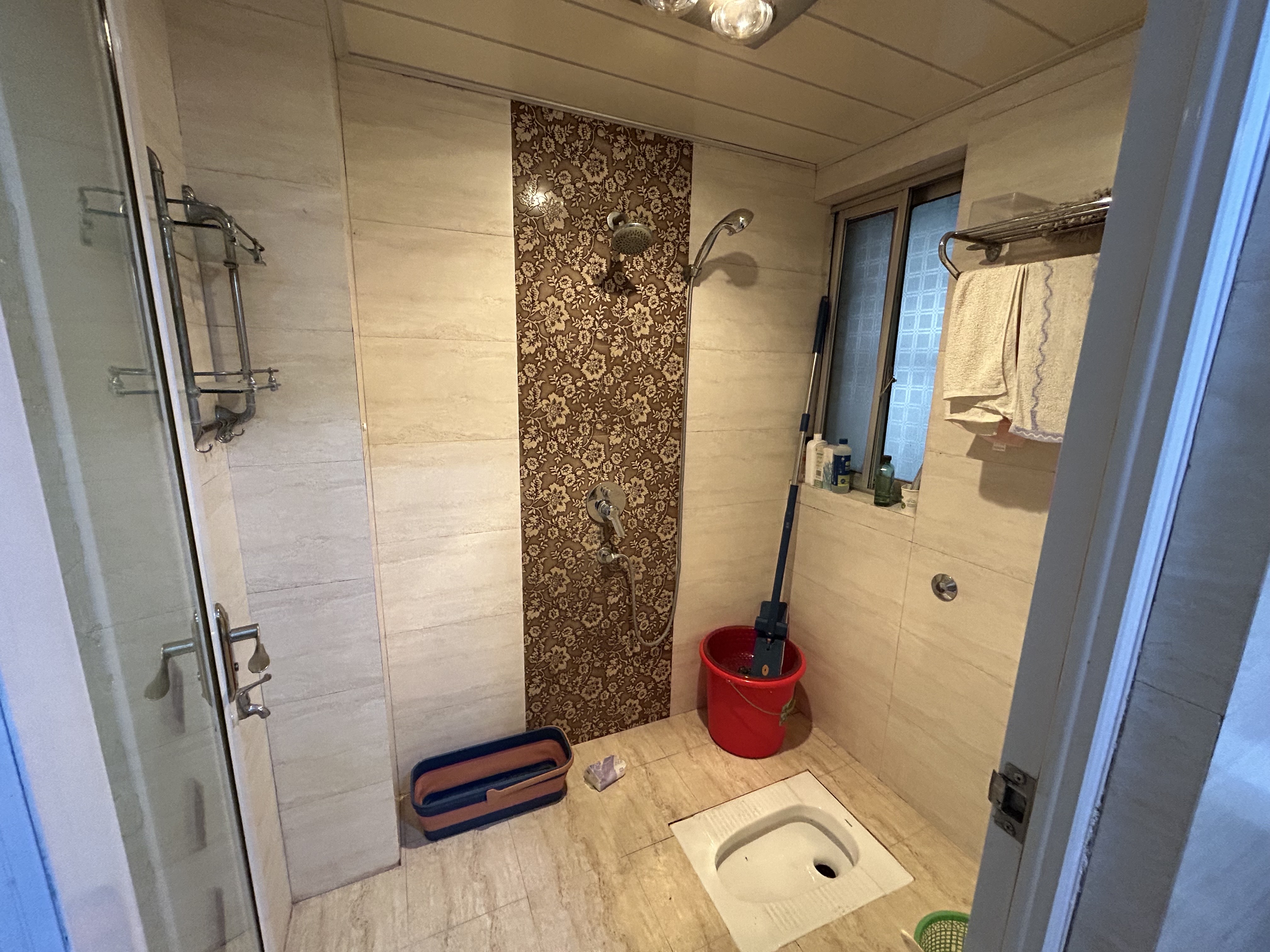 市委四号院 4室2厅2卫 1800.00元/月 市委四号院 4室2厅2卫 1800.00元/月室内图