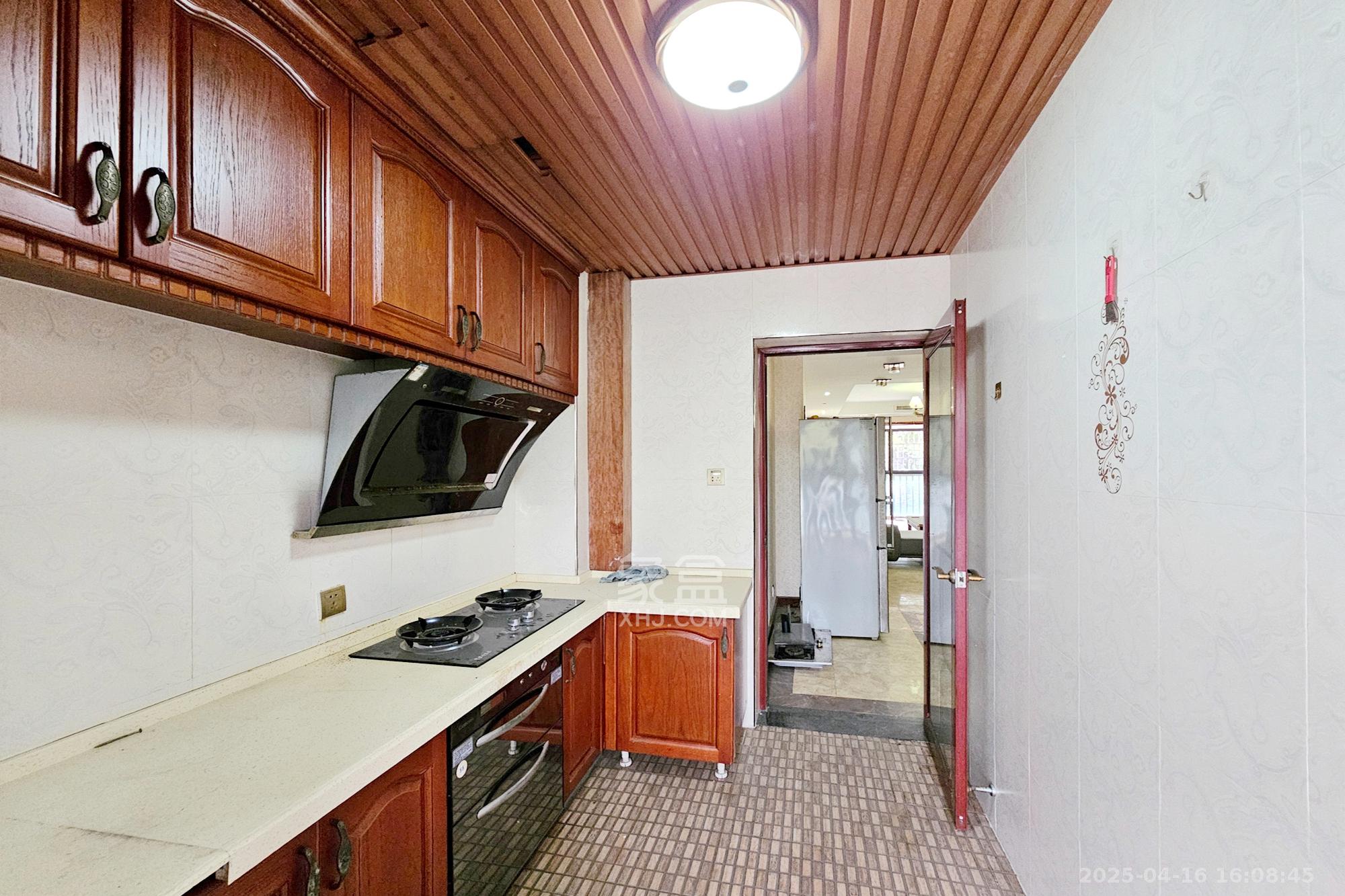 三江花中城 3室2厅2卫 125.0万 三江花中城 3室2厅2卫 125.0万厨房