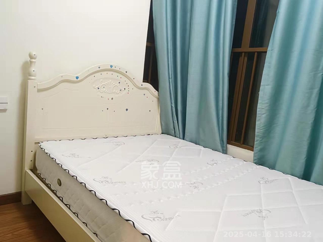 第六都（陆都小区）  2室1厅1卫   3300.00元/月室内图