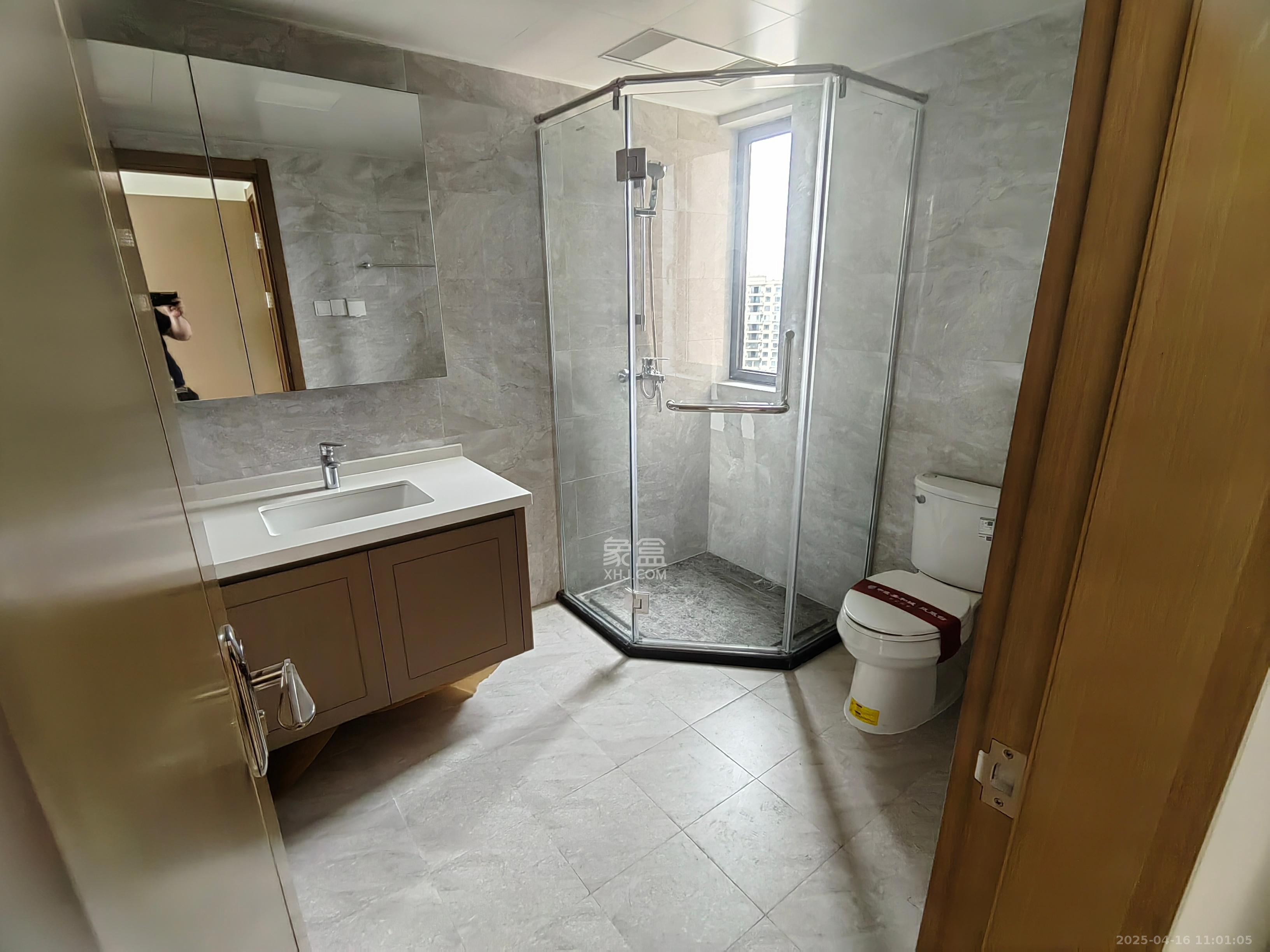 中建嘉和城凤凰台(中建瑞兴家园) 4室2厅2卫 2200.0元/月 中建嘉和城凤凰台(中建瑞兴家园) 4室2厅2卫 2200.0元/月室内图