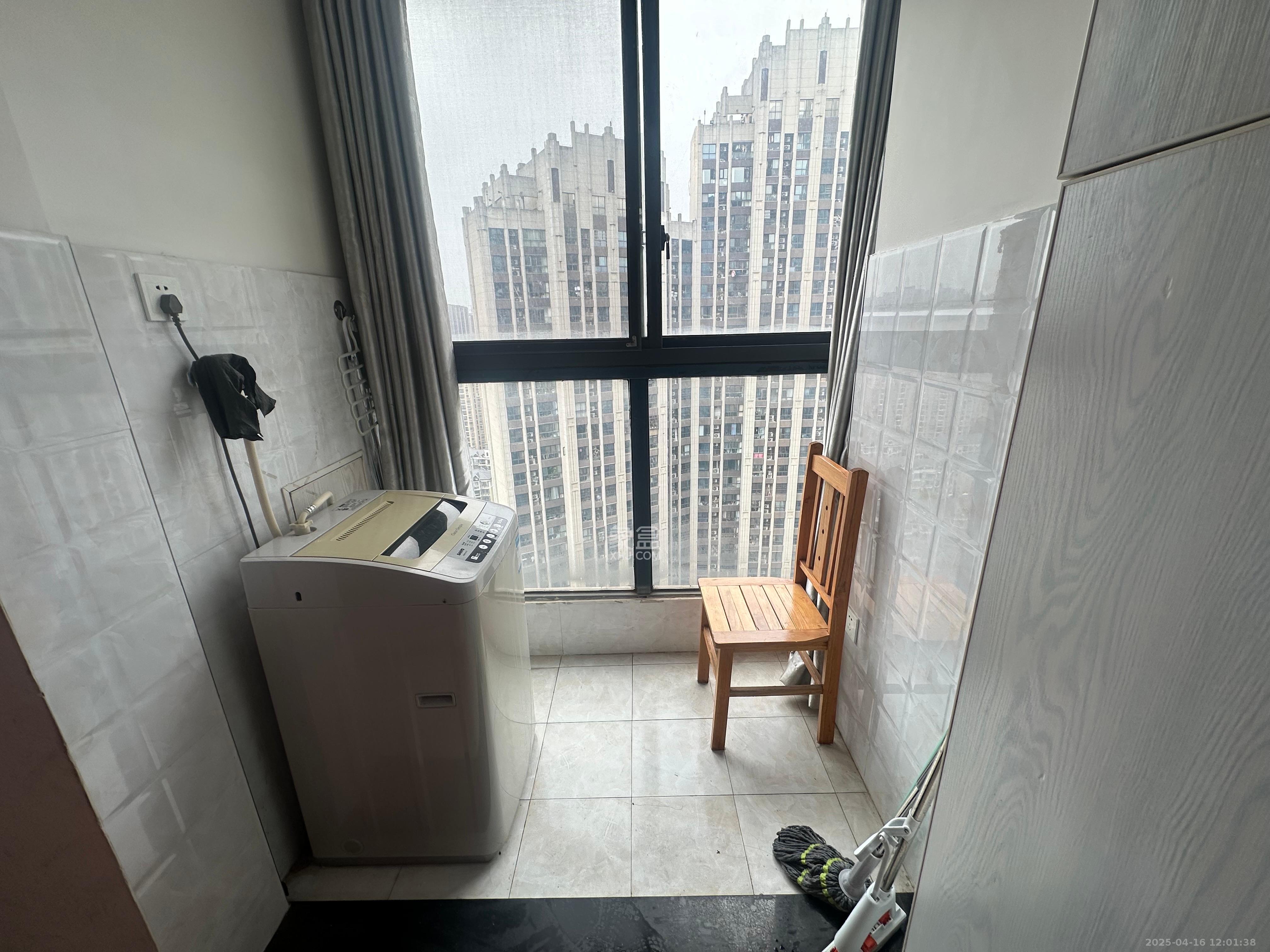 绿地中央广场 1室1厅1卫 1250.0元/月 绿地中央广场 1室1厅1卫 1250.0元/月室内图