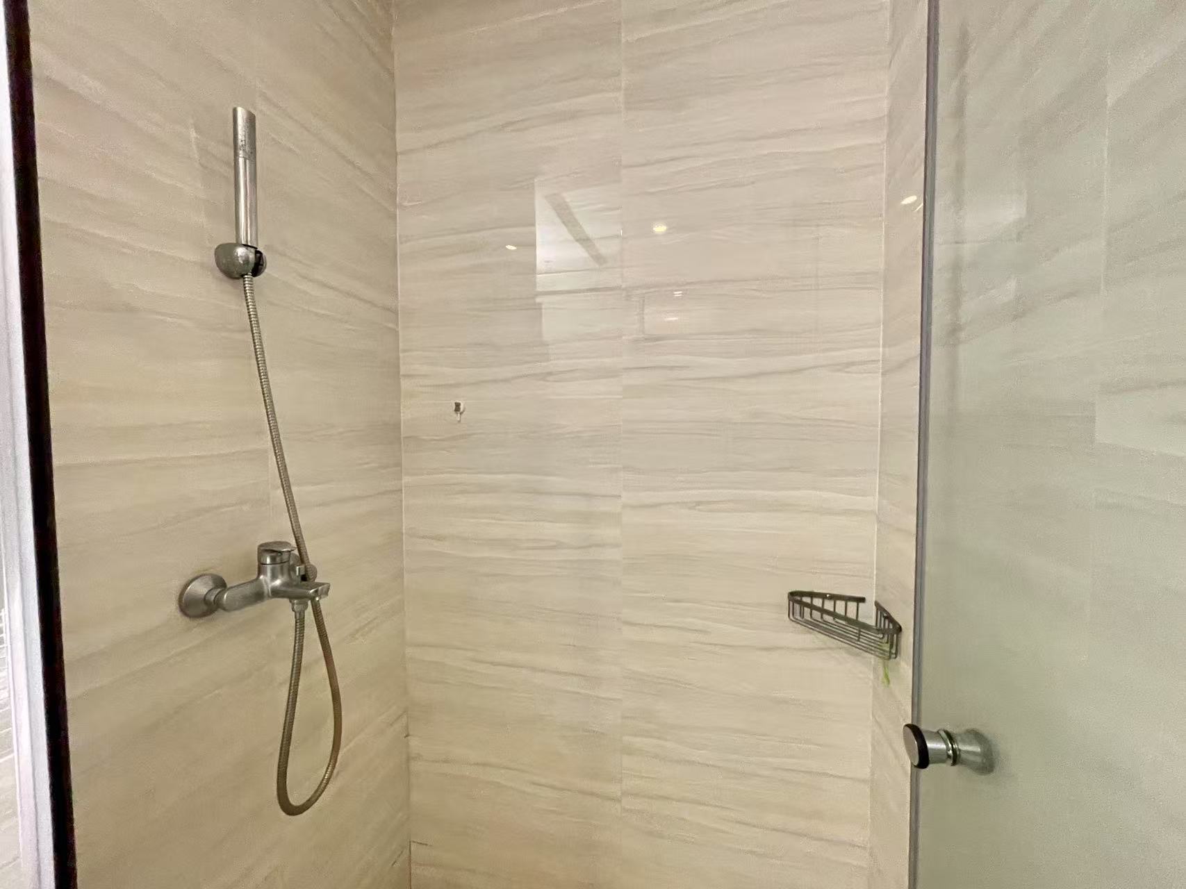 恒大外滩  1室1厅1卫   2200.00元/月室内图
