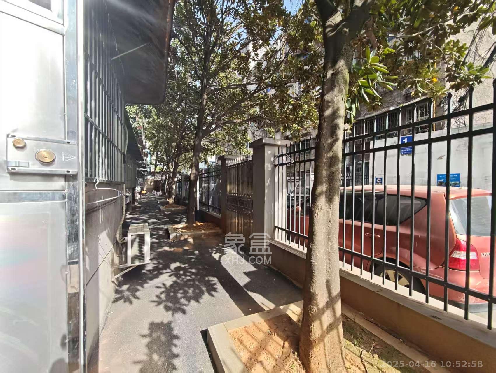 幸福桥、潘家坪路散盘 3室1厅1卫 2000.0元/月 幸福桥、潘家坪路散盘 3室1厅1卫 2000.0元/月室内图