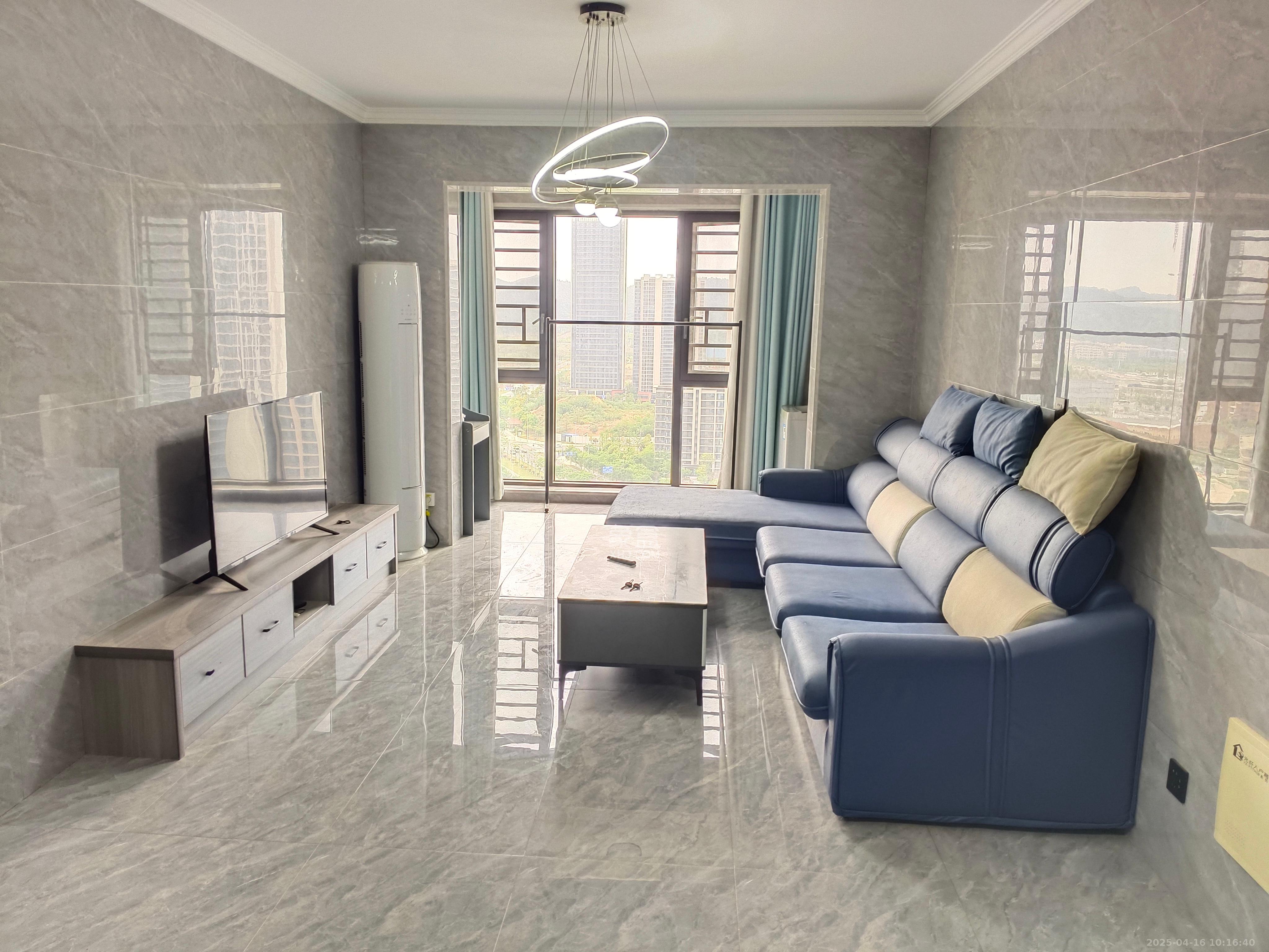 和润园三期 2室2厅1卫 2400.0元/月 和润园三期 2室2厅1卫 2400.0元/月室内图