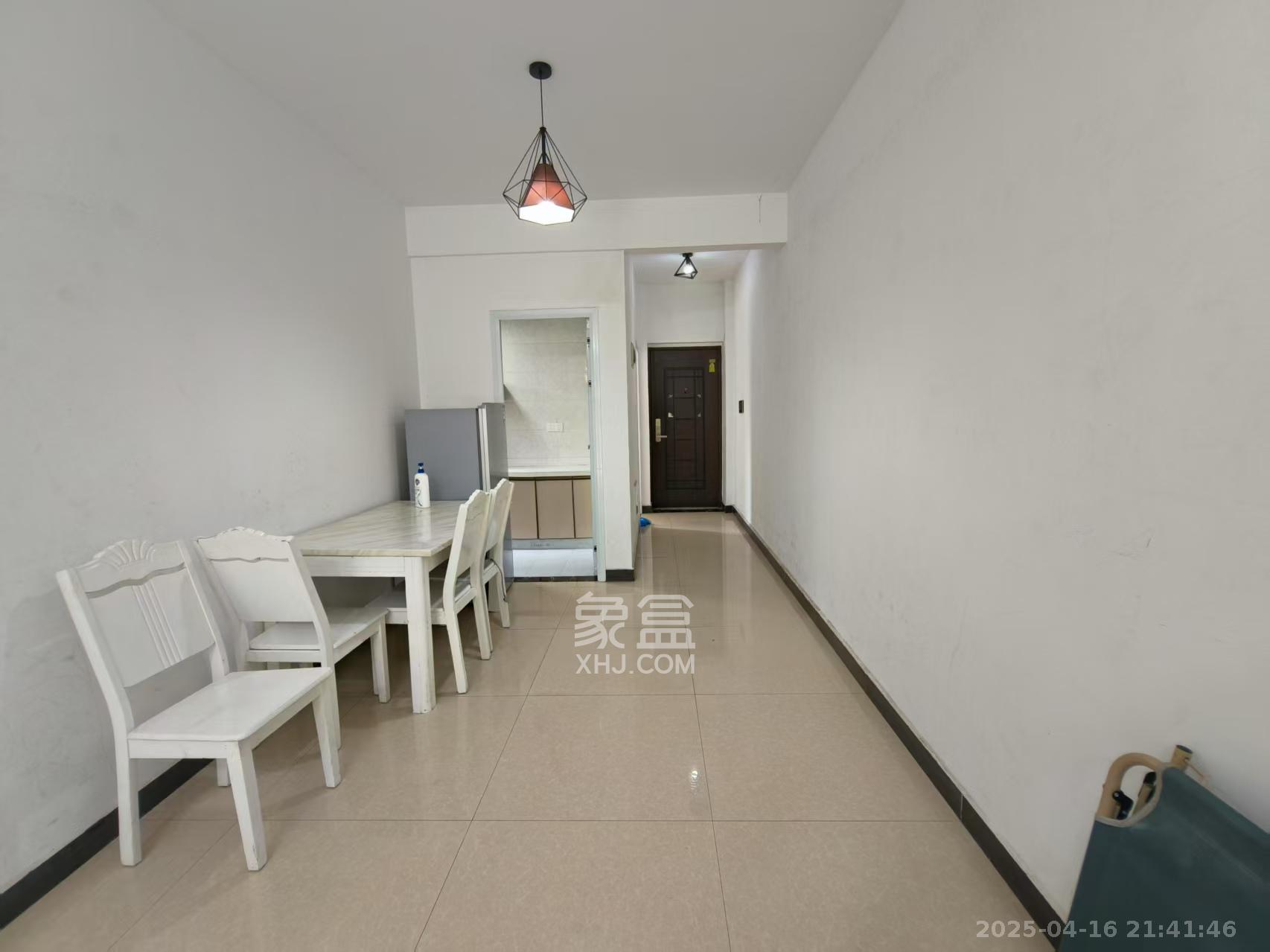 恒基凯旋门三期 3室2厅1卫 2000.0元/月 恒基凯旋门三期 3室2厅1卫 2000.0元/月室内图