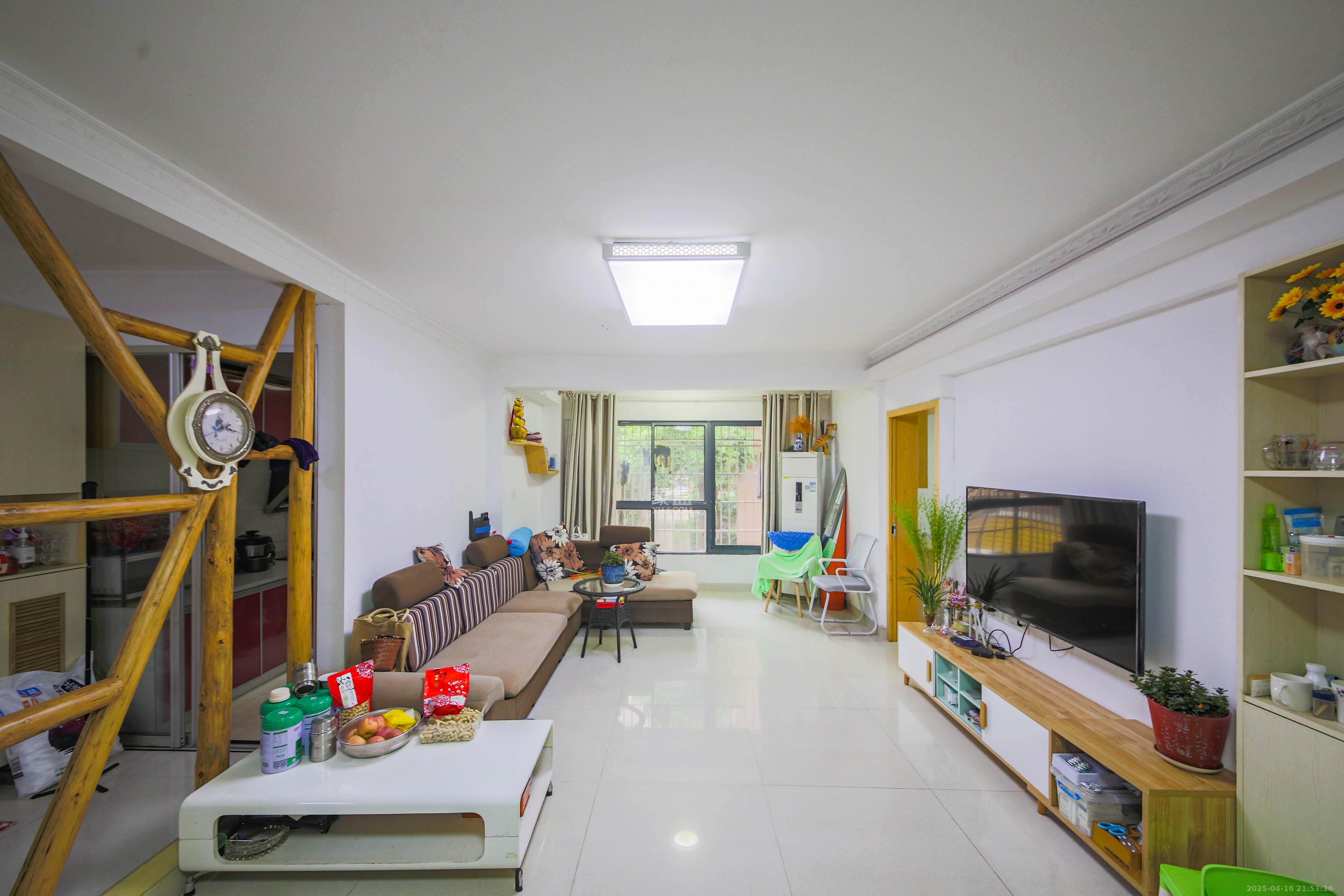 上峰苑(兰亭玥岛) 2室2厅1卫 68.0万 上峰苑(兰亭玥岛) 2室2厅1卫 68.0万客厅