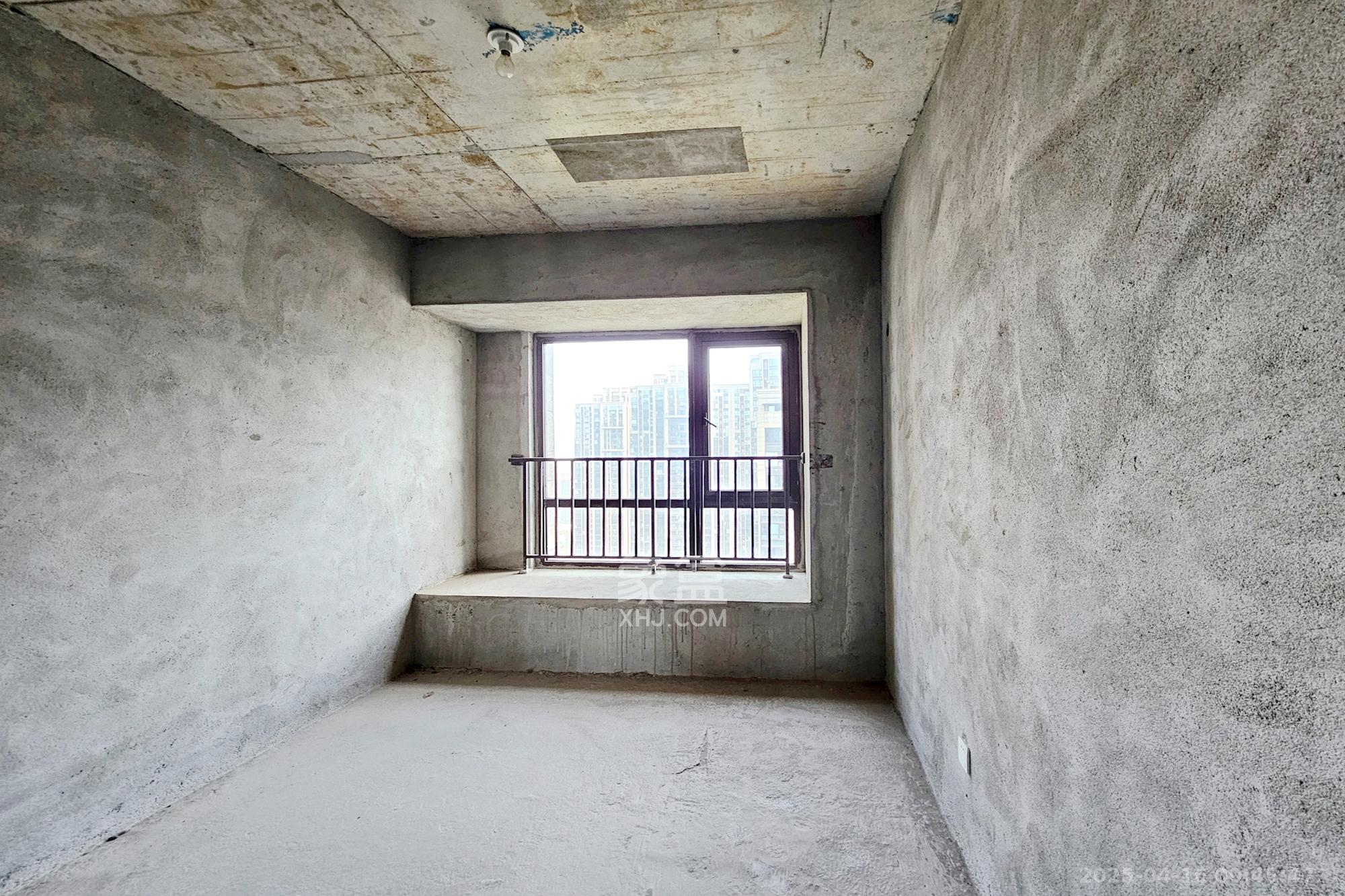 明昇壹城（明昇时代广场）二期  4室2厅3卫   238.00万卧室