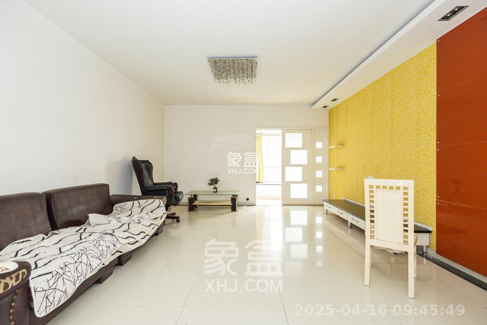 明城公寓  4室2厅2卫   2800.00元/月室内图