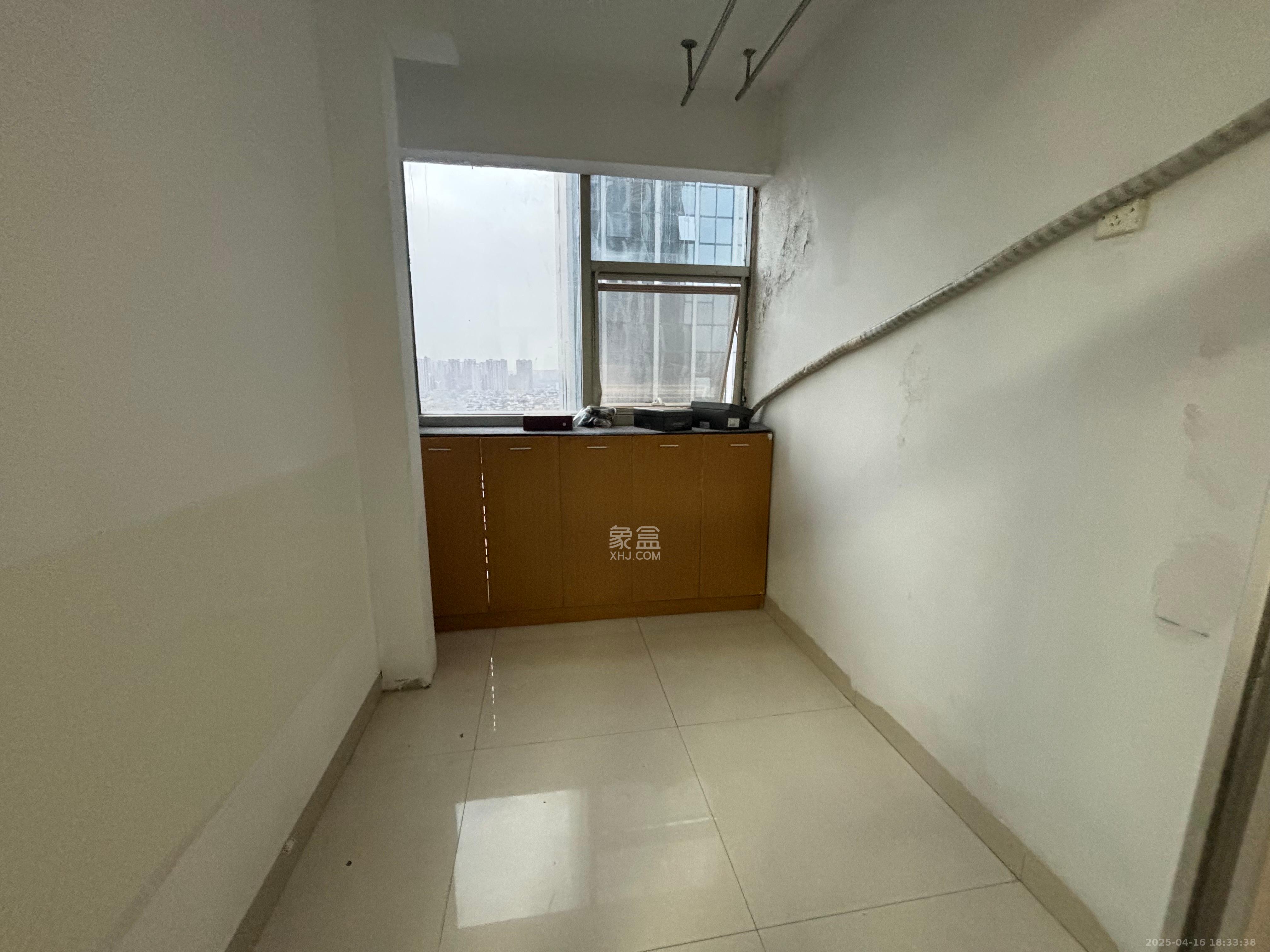 红星国际星城 1室1厅1卫 1800.0元/月 红星国际星城 1室1厅1卫 1800.0元/月室内图