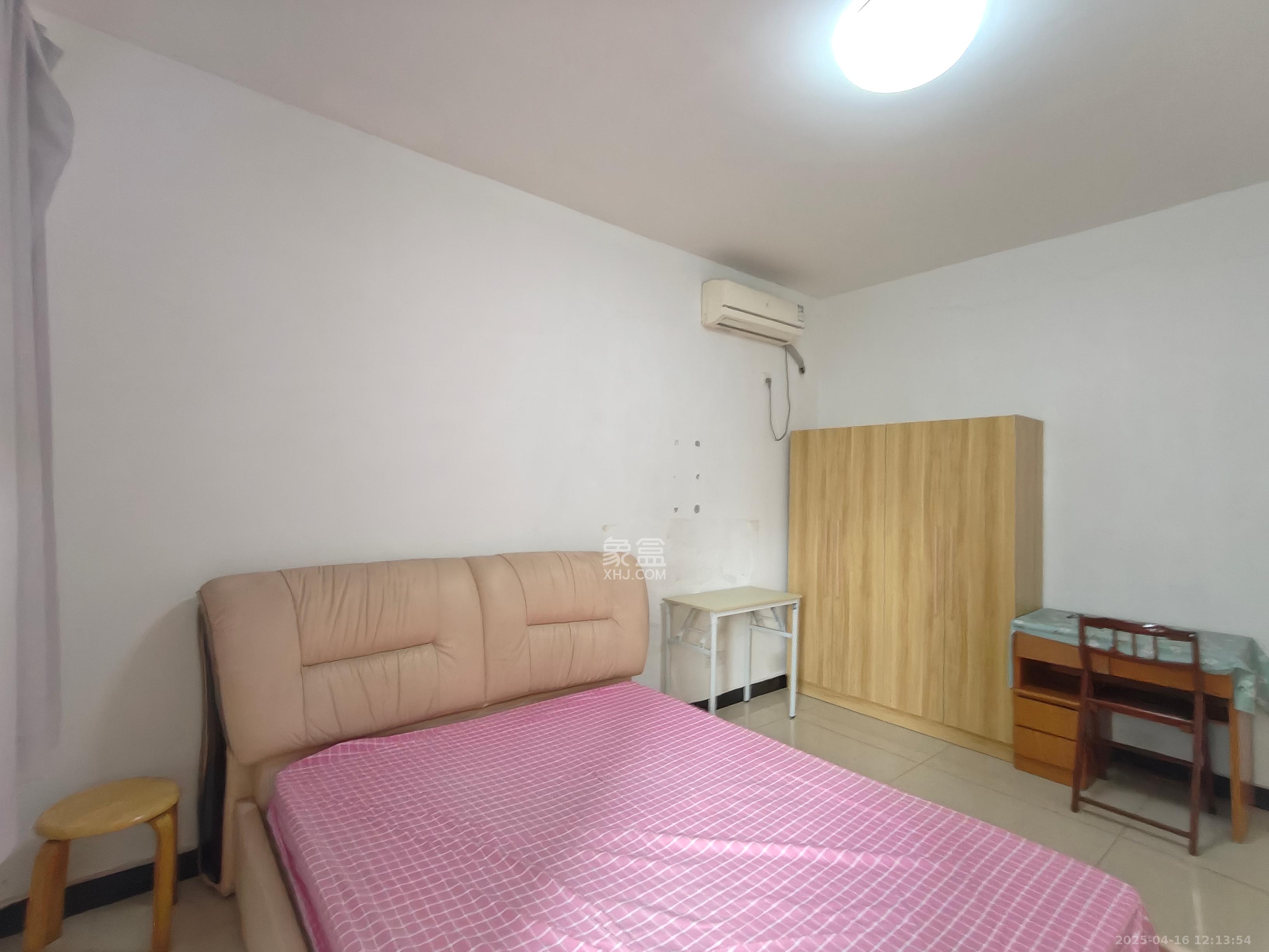 地质家园一、二期(地泰人民公馆)  2室1厅1卫    2500.0元/月 地质家园一、二期(地泰人民公馆)  2室1厅1卫    2500.0元/月室内图