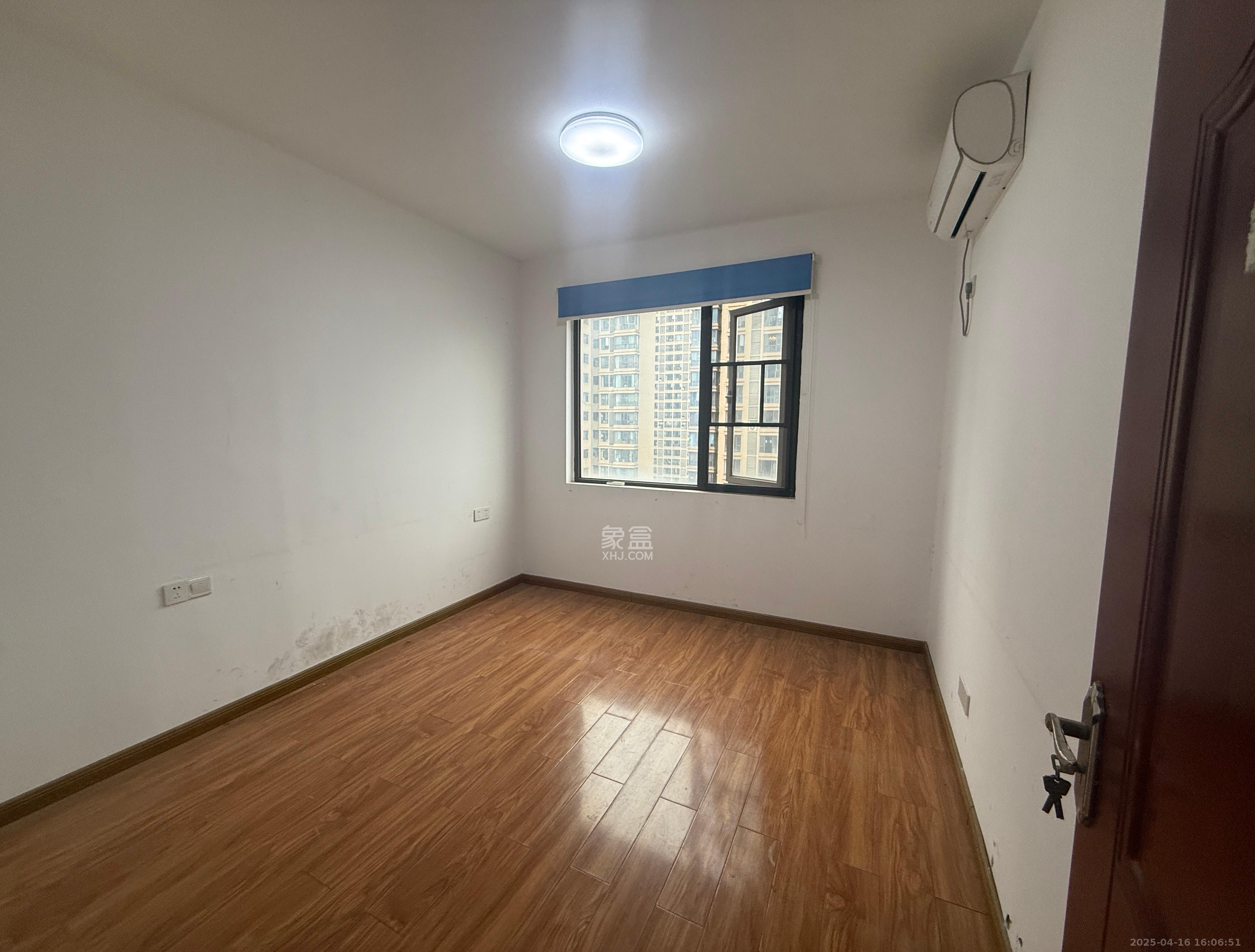 雨花公馆(紫苔名苑) 4室2厅2卫 3700.0元/月 雨花公馆(紫苔名苑) 4室2厅2卫 3700.0元/月室内图