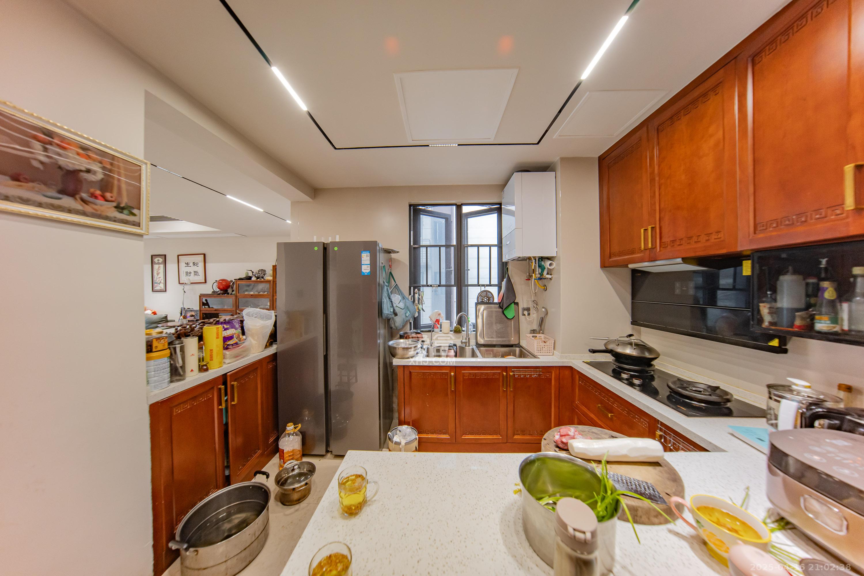 碧桂园智慧城市 4室2厅3卫 249.0万 碧桂园智慧城市 4室2厅3卫 249.0万厨房