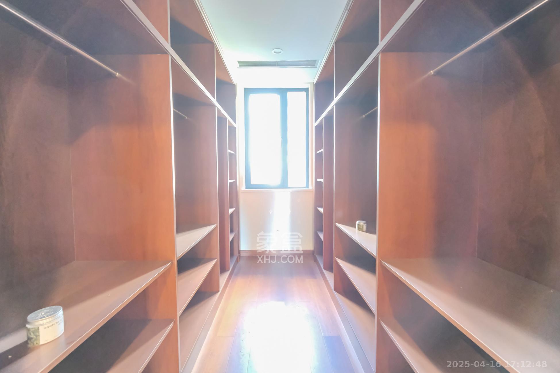 运达锦绣广场  5室2厅2卫    328.0万 运达锦绣广场  5室2厅2卫    328.0万其他