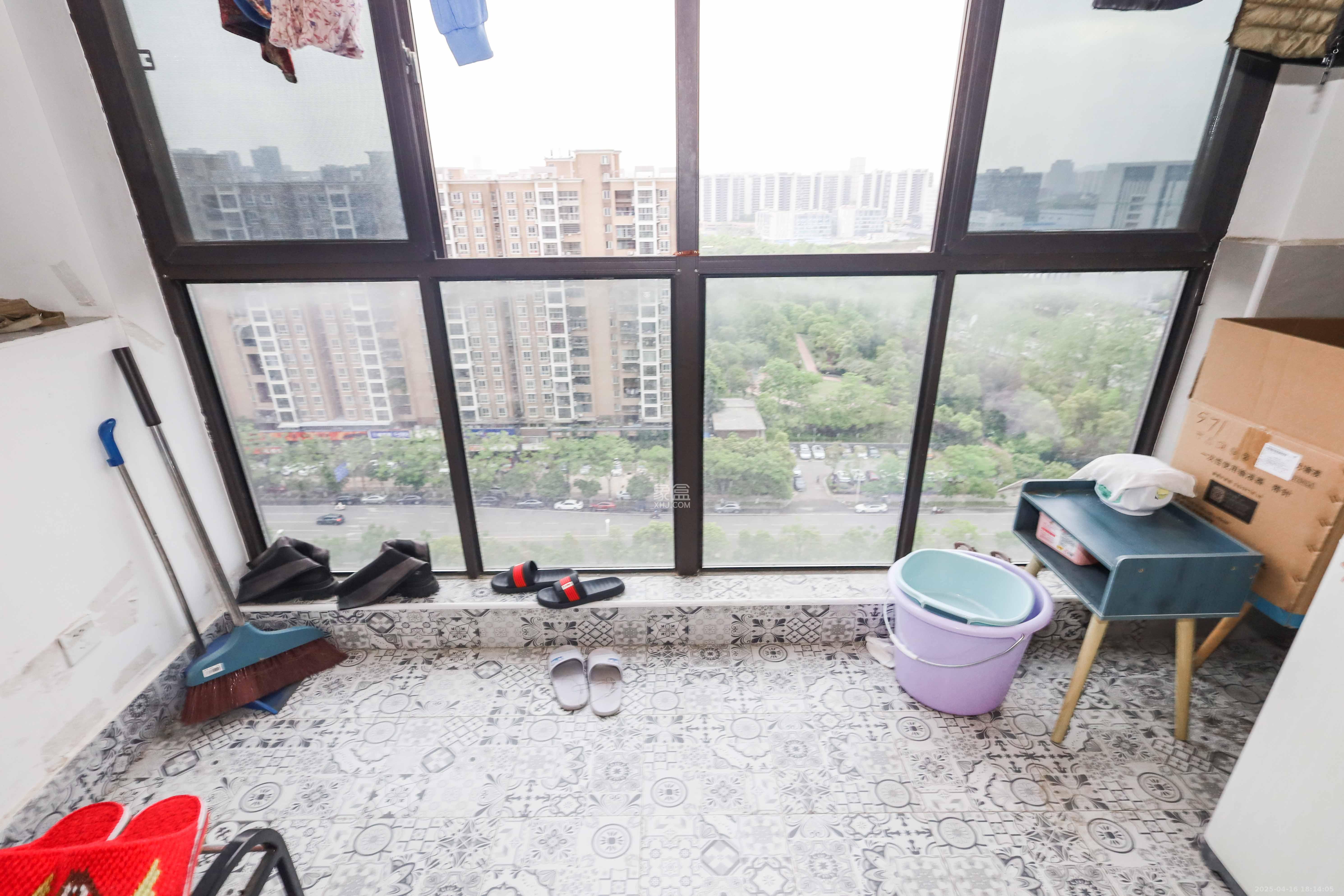 中冶中央公园  3室2厅1卫    115.0万 中冶中央公园  3室2厅1卫    115.0万阳台