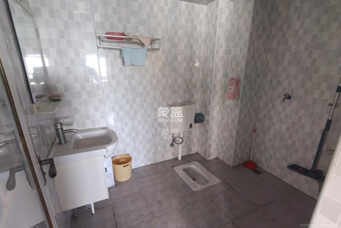 星大峰汇商务楼 2室1厅1卫 2500.0元/月 星大峰汇商务楼 2室1厅1卫 2500.0元/月室内图