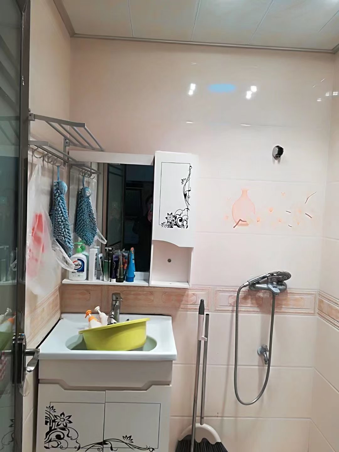 五洲富隆中心  1室1厅1卫    900.0元/月室内图