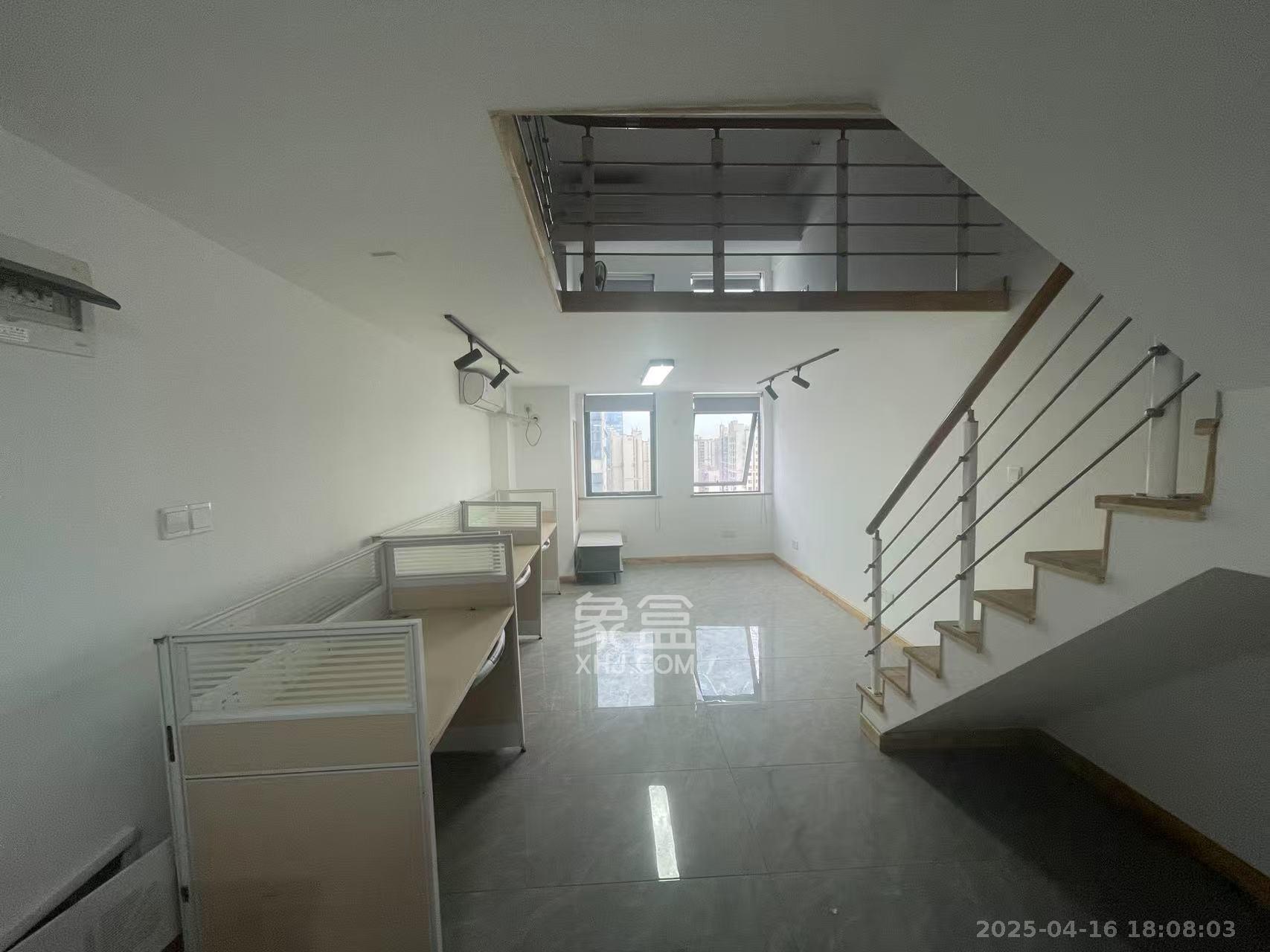 华润置地广场二期 2室1厅1卫 1700.0元/月 华润置地广场二期 2室1厅1卫 1700.0元/月室内图