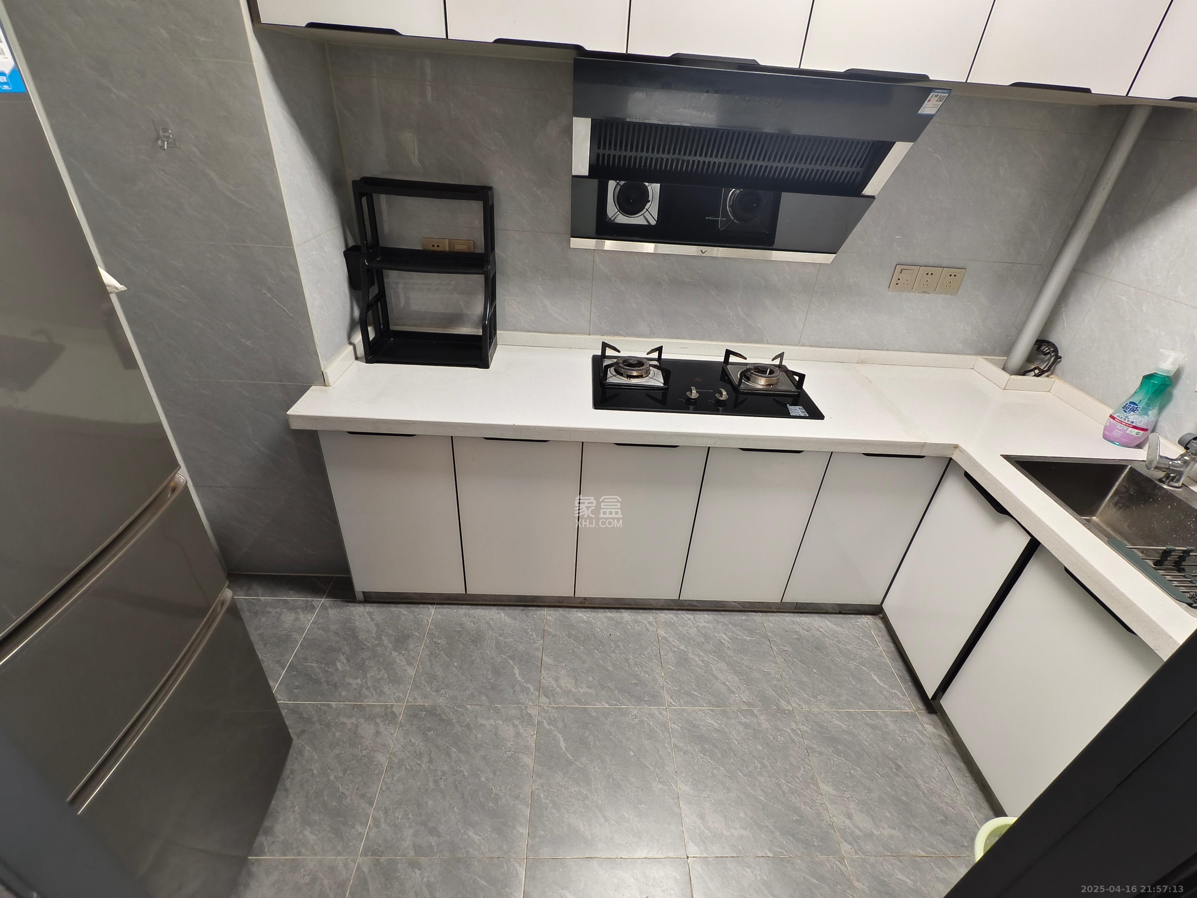 长房东旭国际 3室2厅2卫 3000.0元/月 长房东旭国际 3室2厅2卫 3000.0元/月室内图