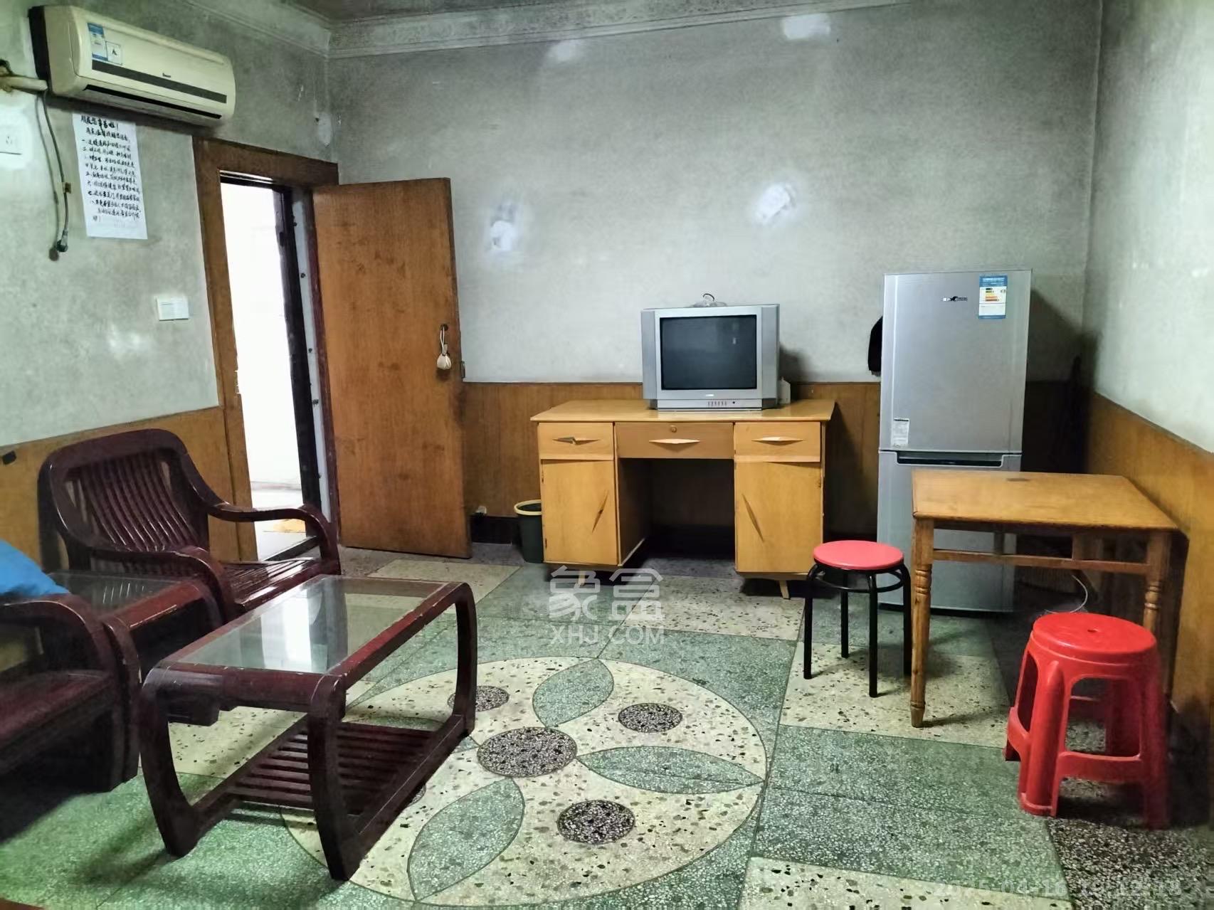 工农新村(工农桥社区) 2室1厅1卫 1800.0元/月 工农新村(工农桥社区) 2室1厅1卫 1800.0元/月室内图