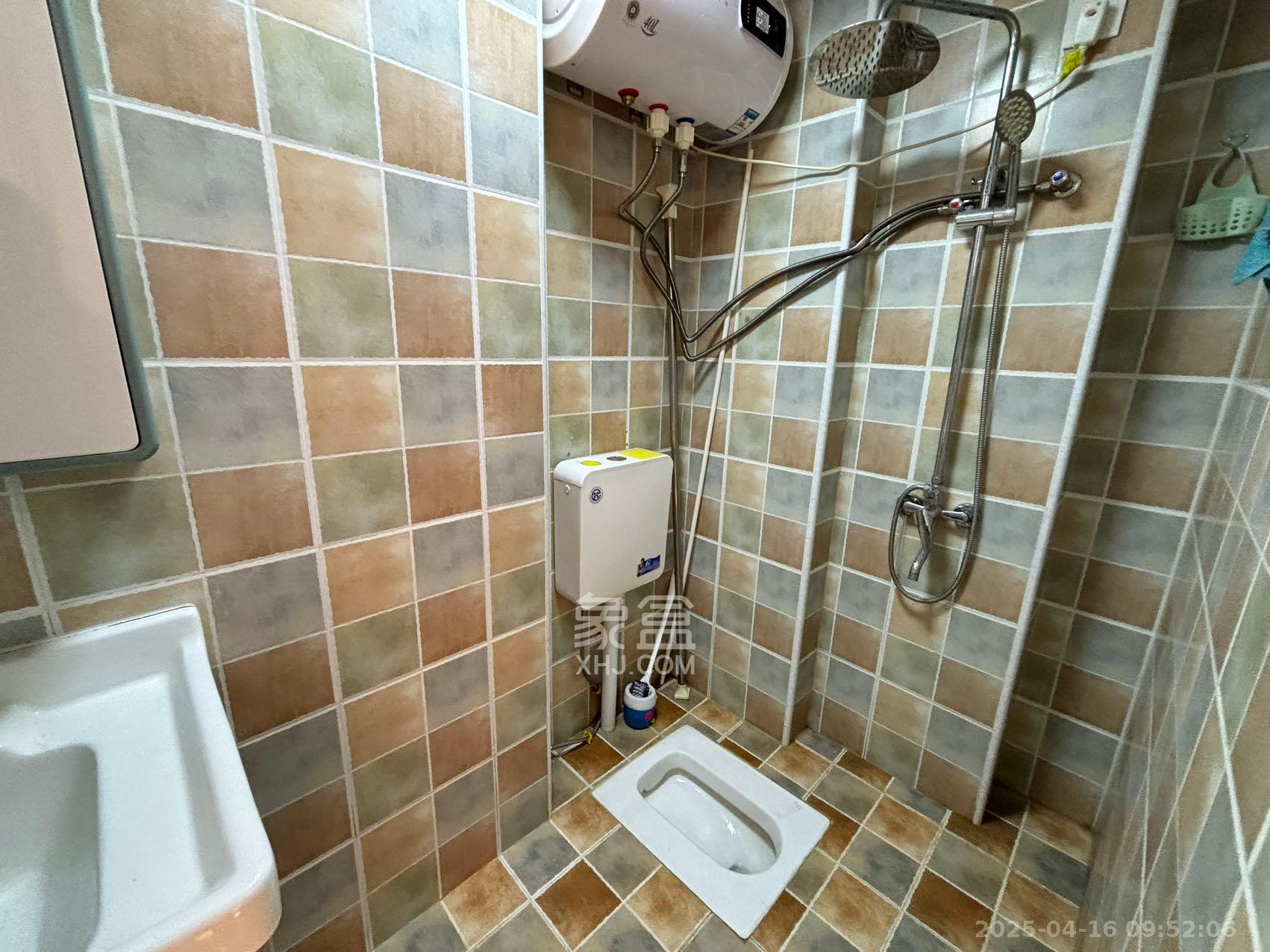 中建芙蓉工社  1室0厅1卫   1250.00元/月室内图