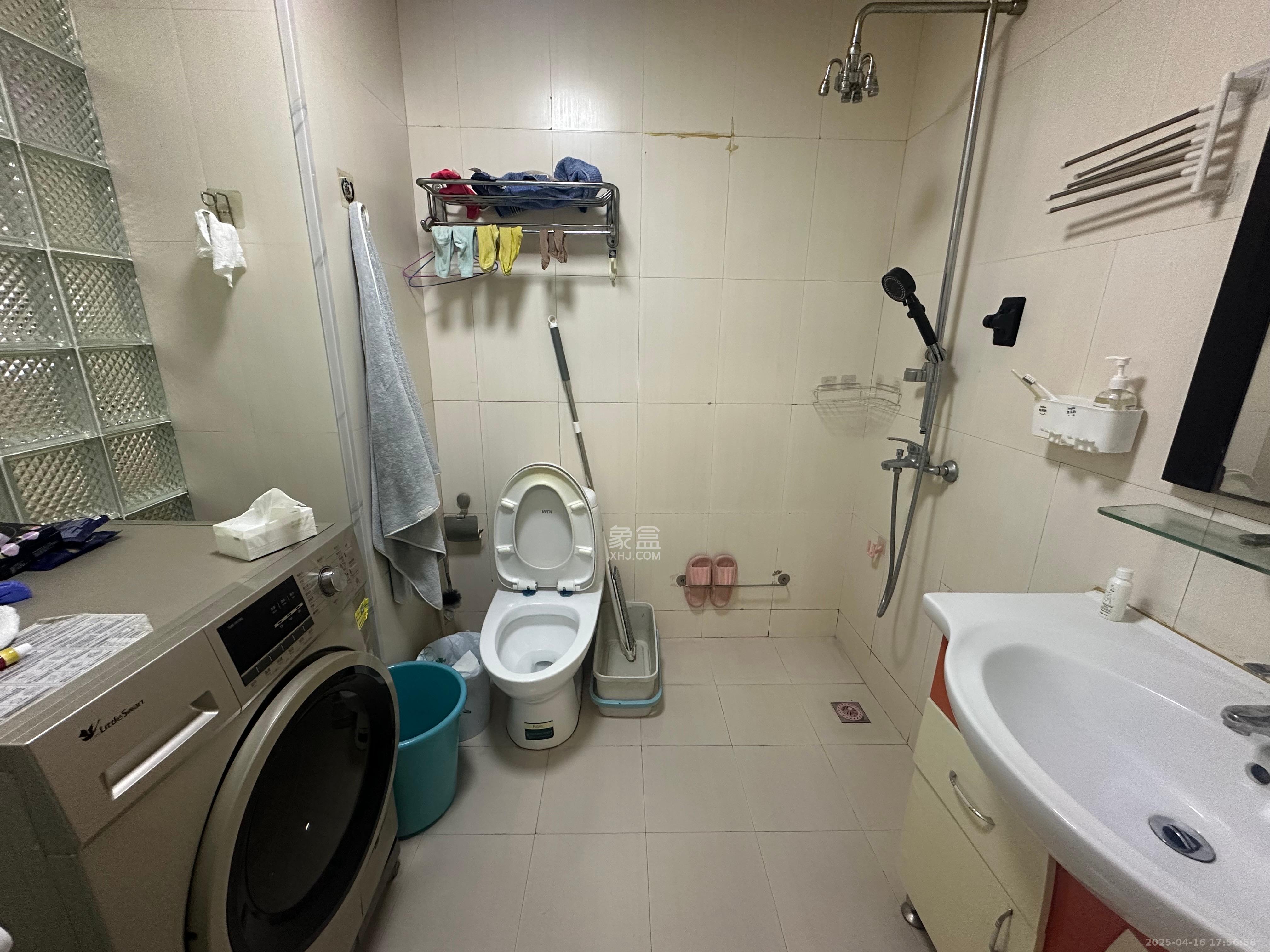 YO领域(领御大厦)  2室1厅1卫    2600.0元/月 YO领域(领御大厦)  2室1厅1卫    2600.0元/月室内图