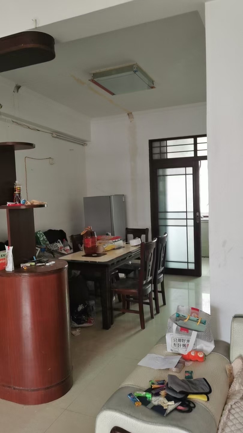 农垦一供大院 3室2厅1卫 2500.0元/月 农垦一供大院 3室2厅1卫 2500.0元/月室内图