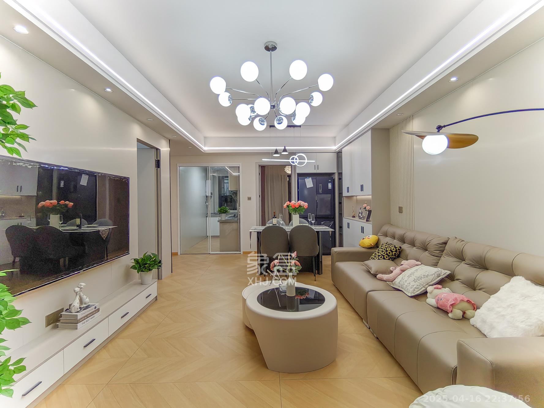 三一街区  3室2厅1卫    63.0万室内图1