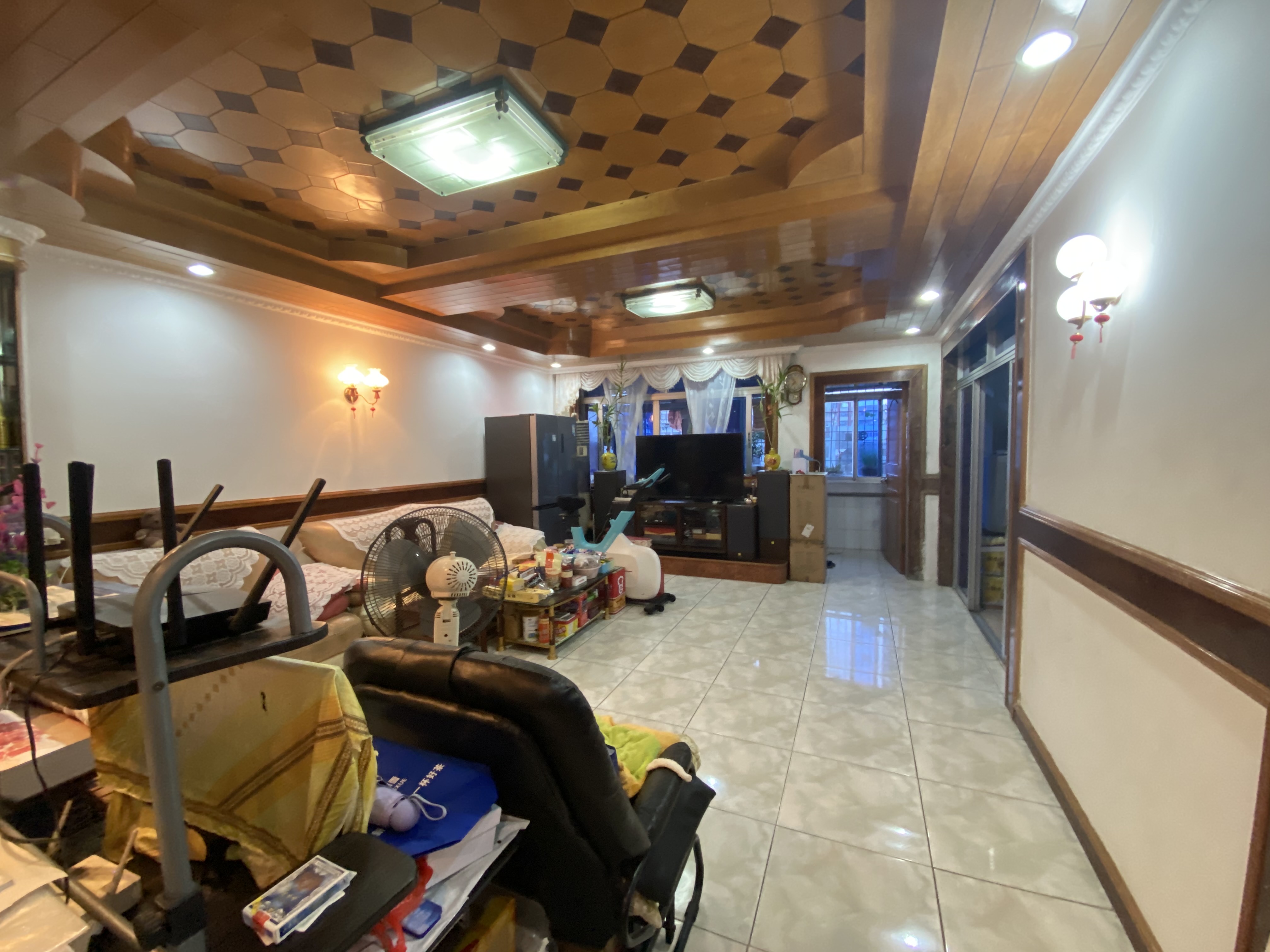 尚书直街公安局宿舍 3室2厅1卫 82.0万 尚书直街公安局宿舍 3室2厅1卫 82.0万客厅