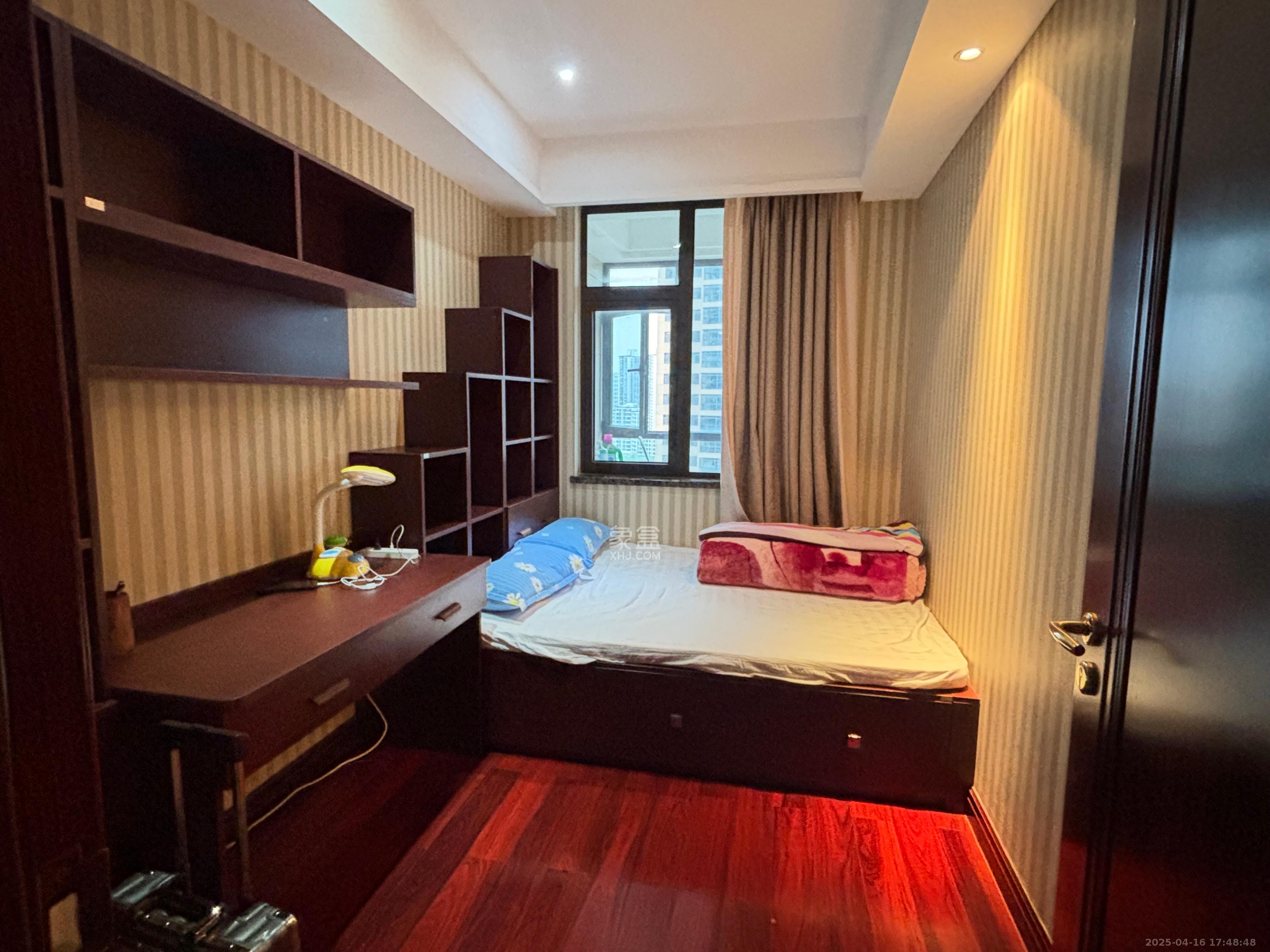 运达中央广场一、二期  3室2厅2卫    7000.0元/月 运达中央广场一、二期  3室2厅2卫    7000.0元/月室内图