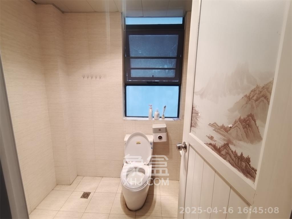 阳光100三期  4室2厅1卫   2800.00元/月室内图